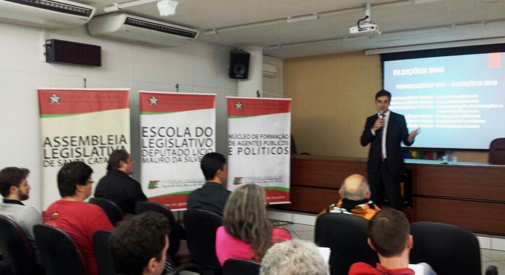 Direito Eleitoral é tema de palestra em todo o estado