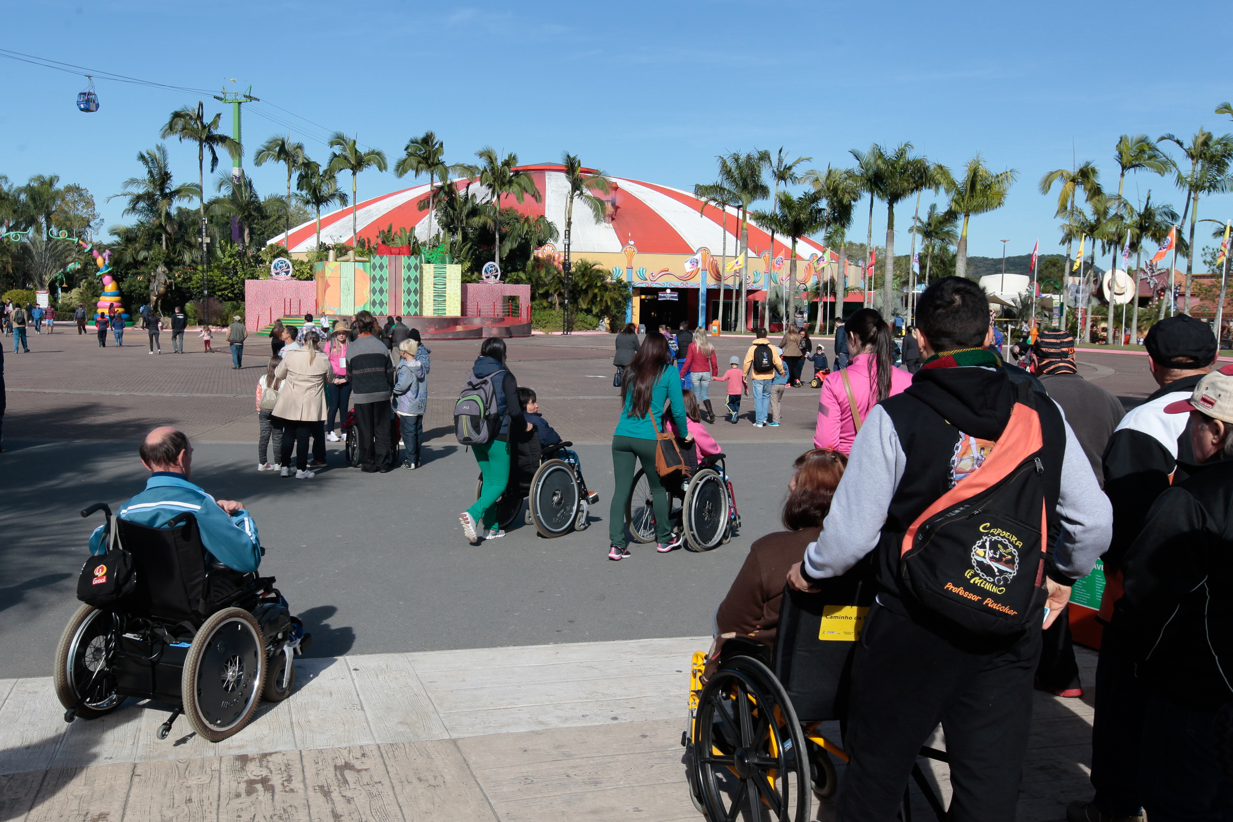 23º Encontro de Recreação e Lazer das APAES no Parque Beto Carrero.