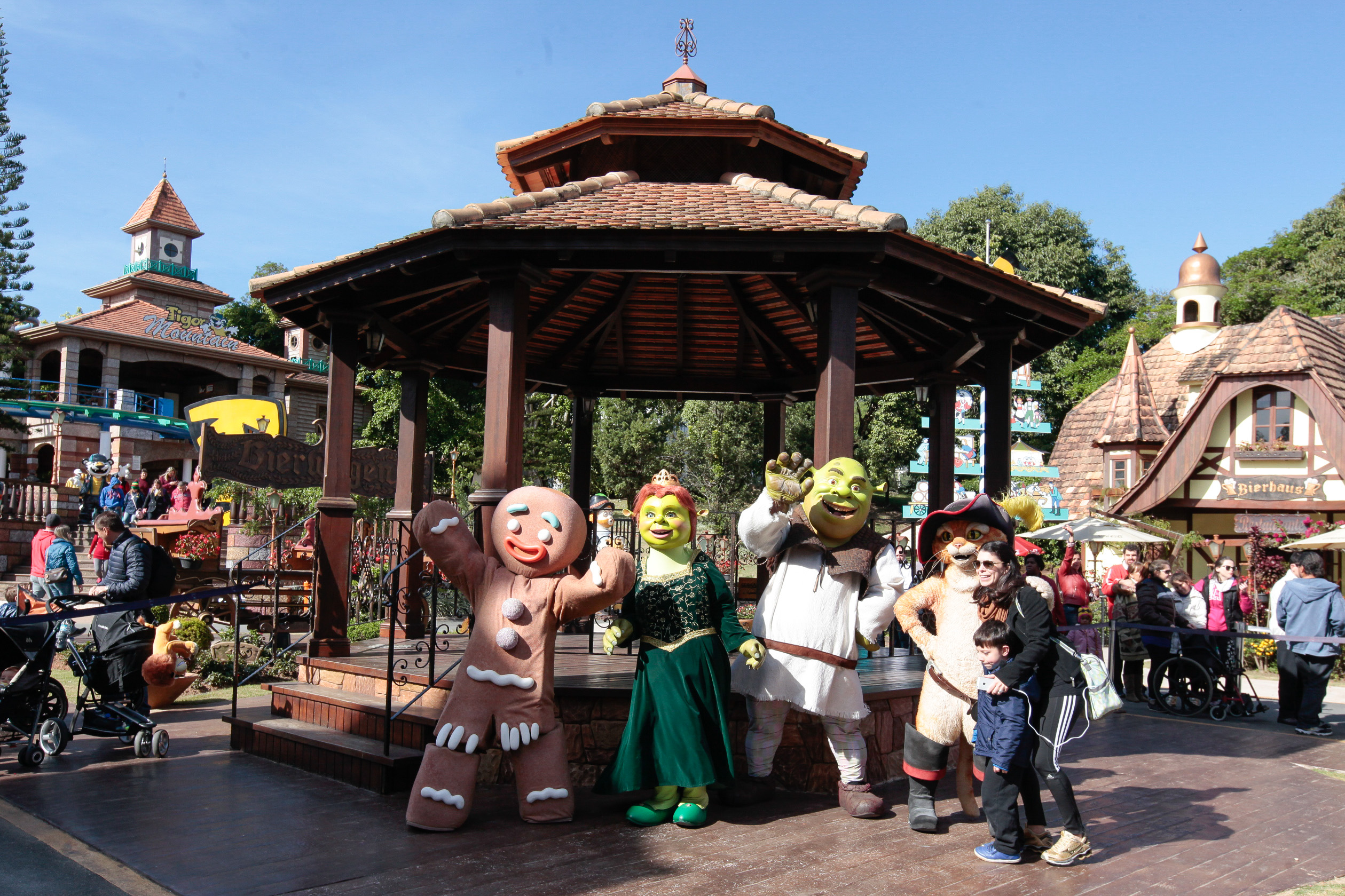 23º Encontro de Recreação e Lazer das APAES no Parque Beto Carrero.