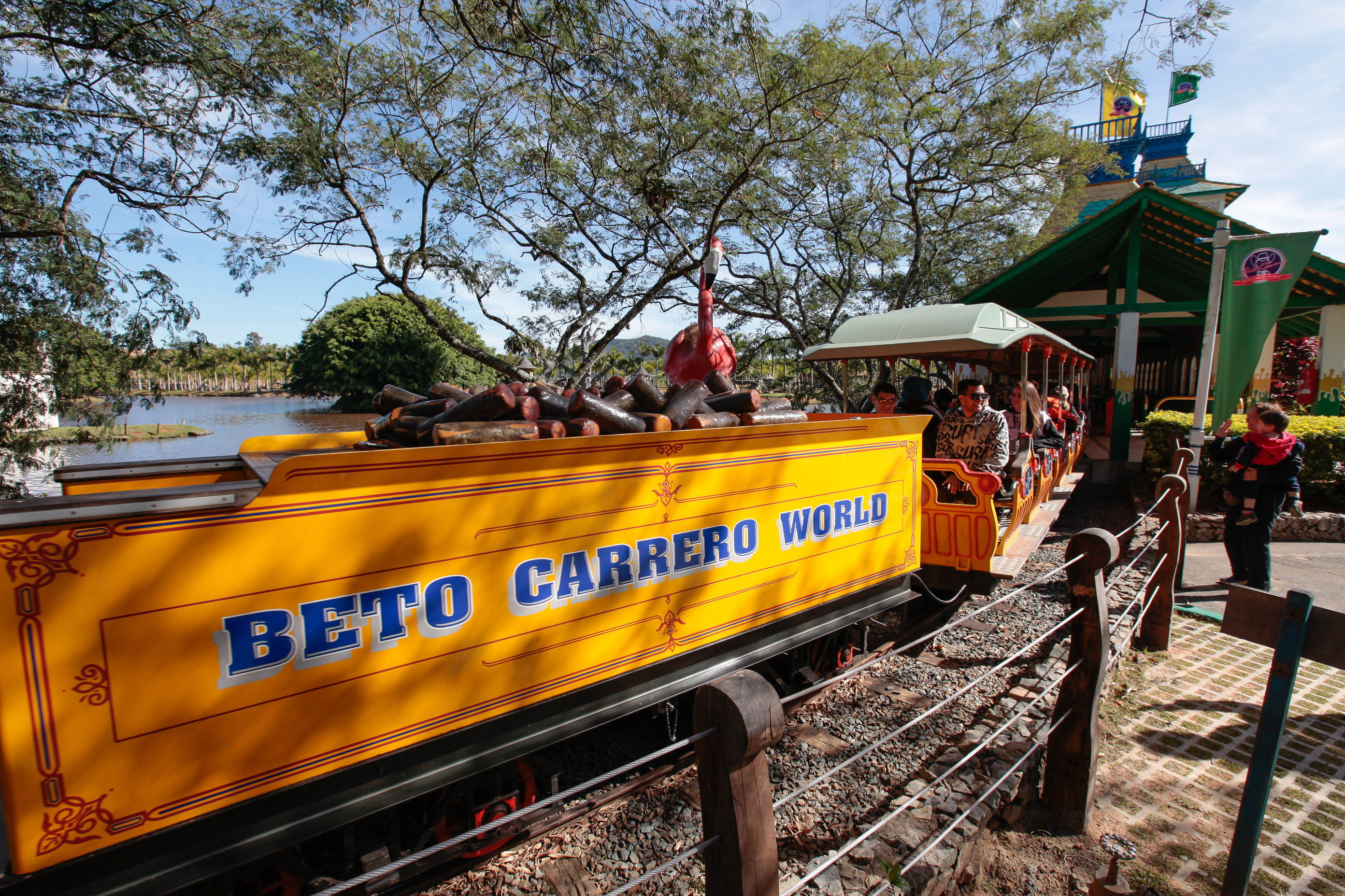 23º Encontro de Recreação e Lazer das APAES no Parque Beto Carrero.