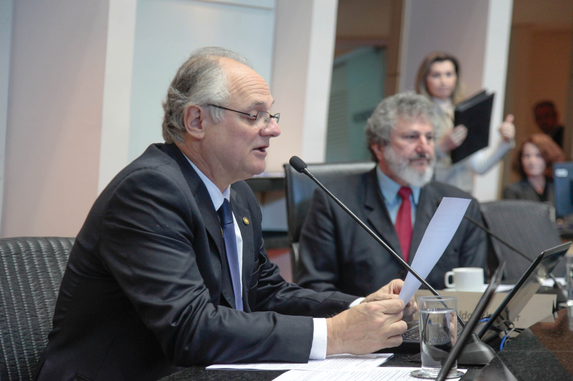 Plenário debate impacto da inovação tecnológica na economia catarinense