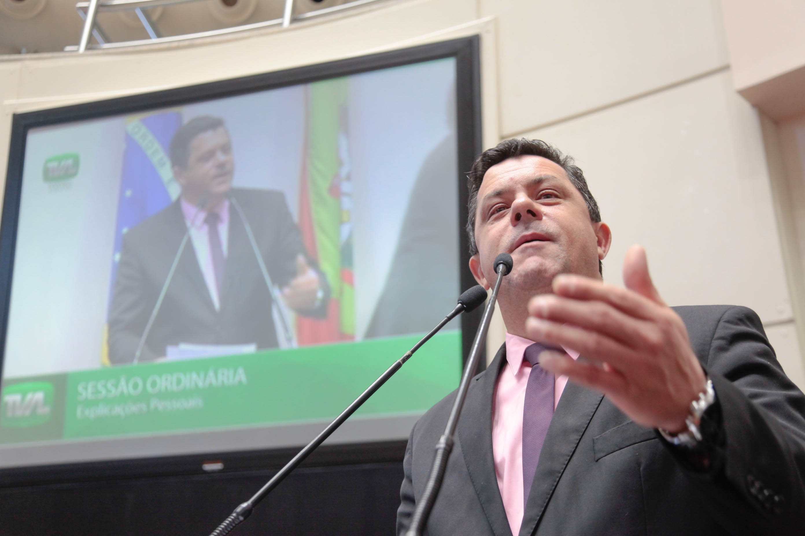 Deputado Ivan Naatz (PDT) em Sessão Ordinária
