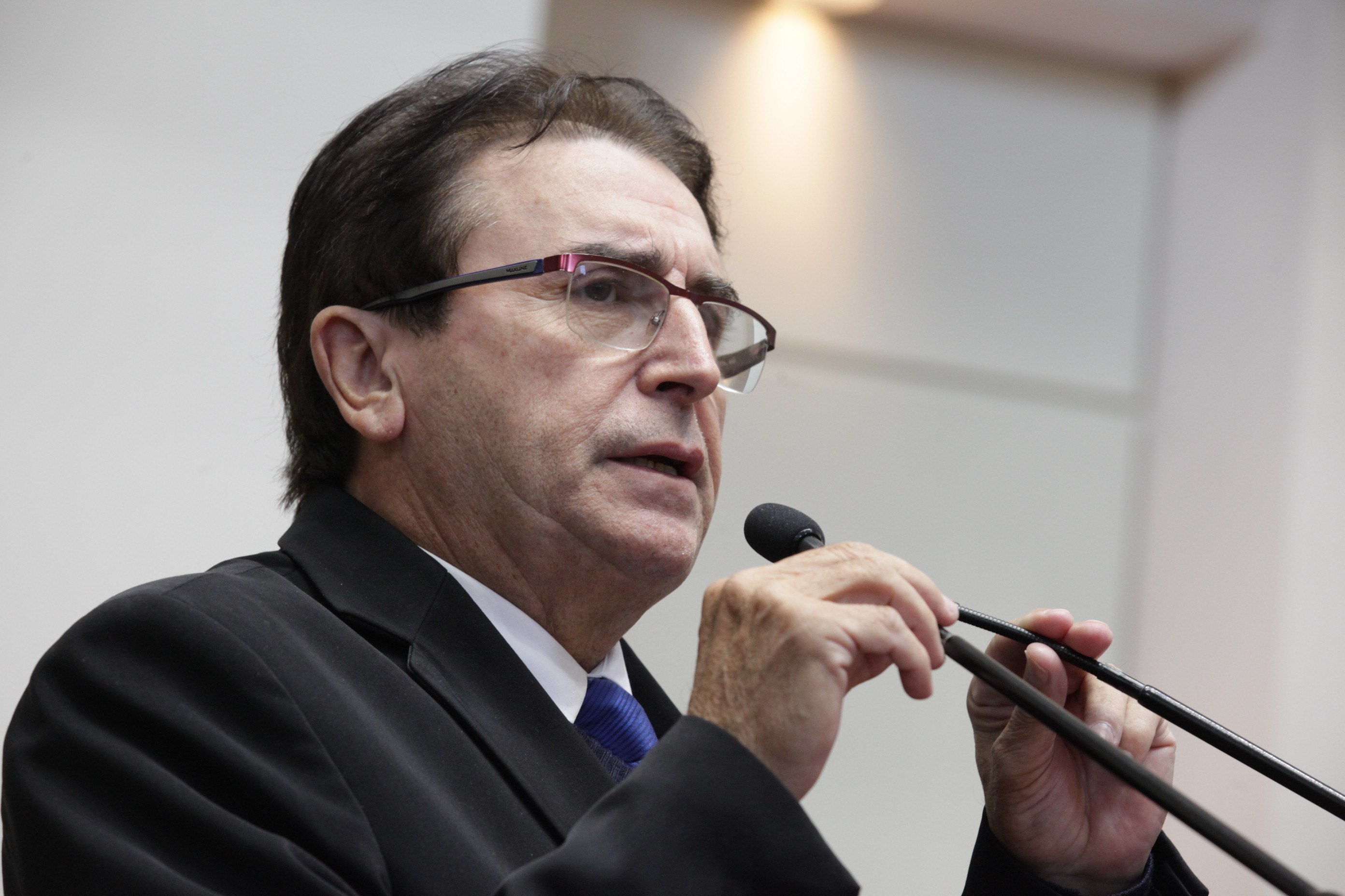 Sessão Ordinária. Deputado Antônio Aguiar (PMDB).