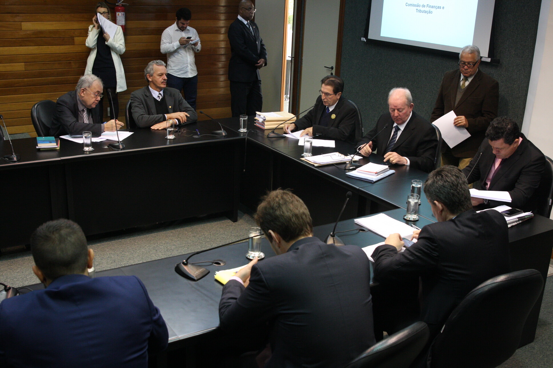 Finanças aprova projeto que regulamenta o orçamento impositivo no estado