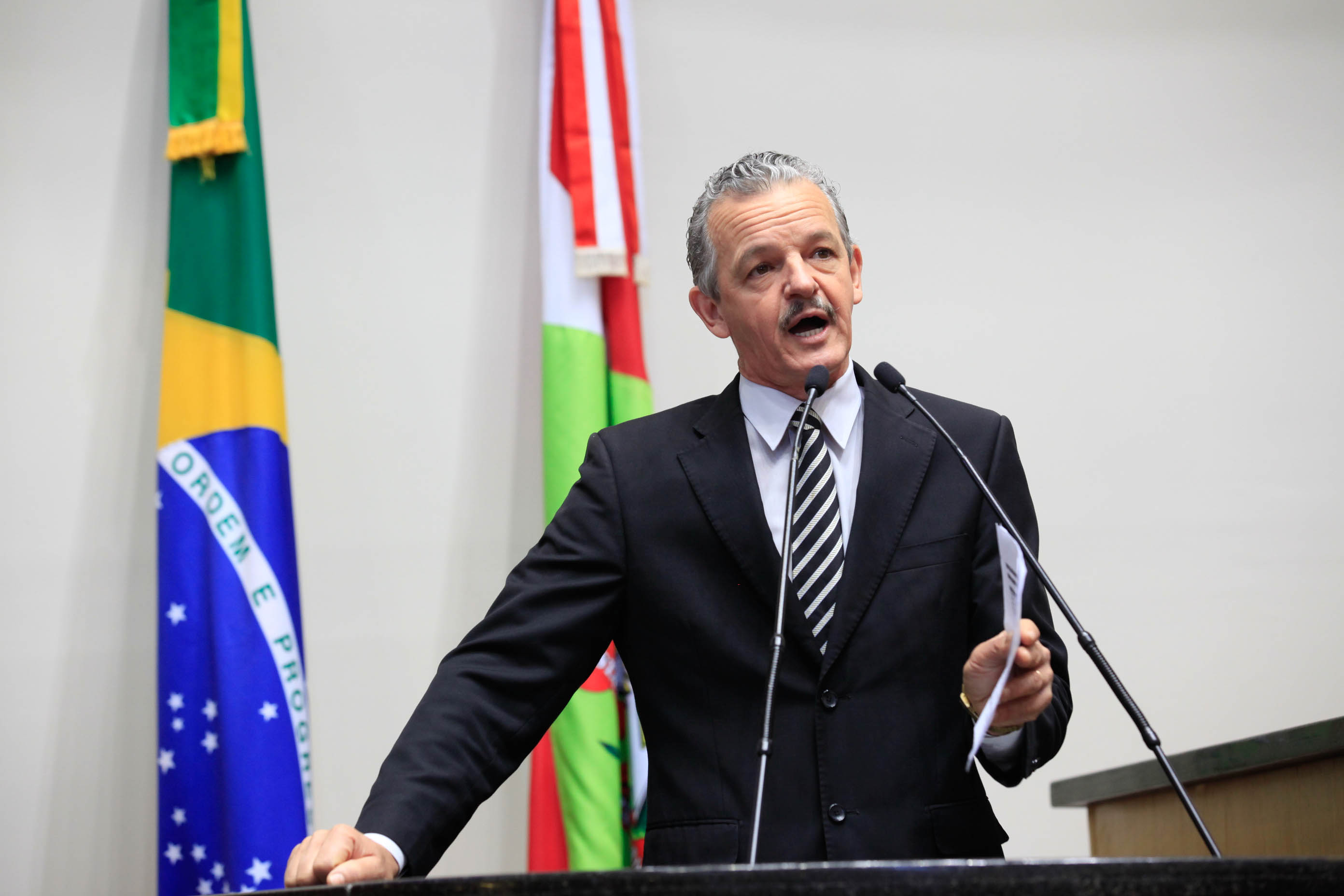 Deputado Dirceu Dresch (PT) em Sessão Ordinária