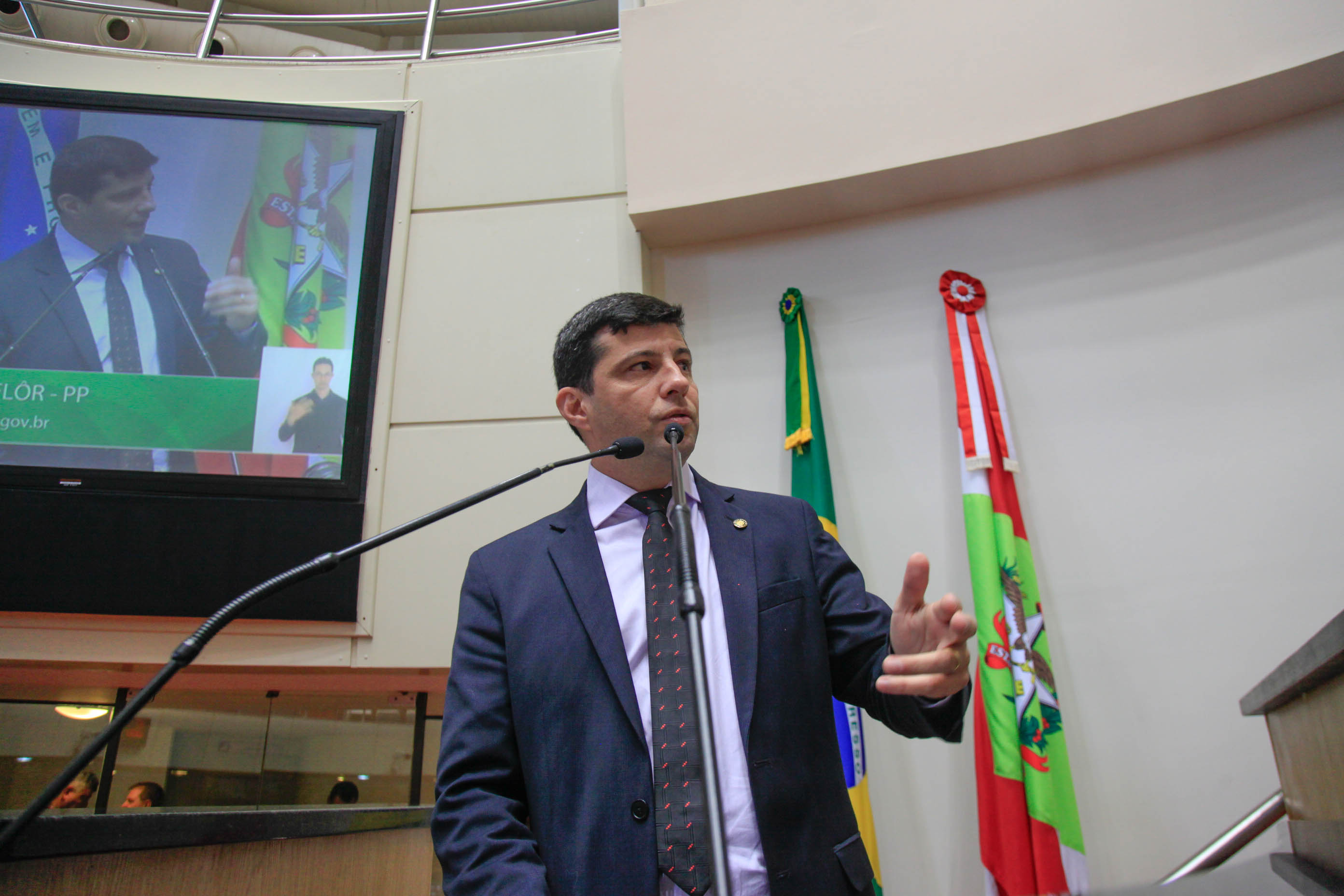 Deputado Fábio Flôr (PP) em Sessão Ordinária