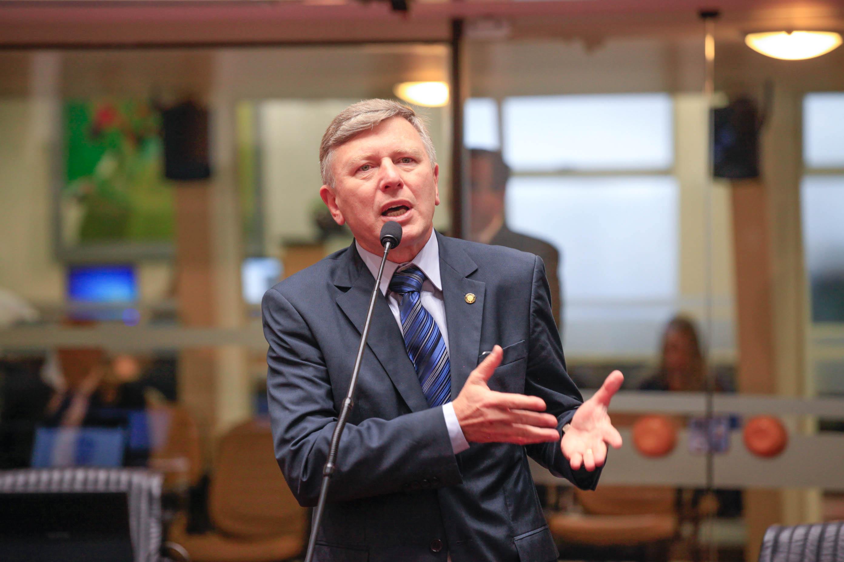 Deputado Milton Hobus (PSD) em Sessão Ordinária