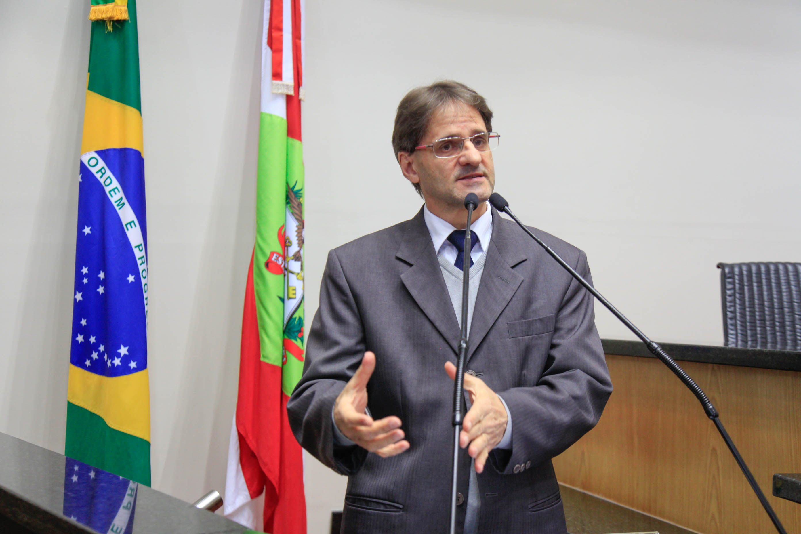 Deputado Neodi Saretta (PT) em Sessão Ordinária