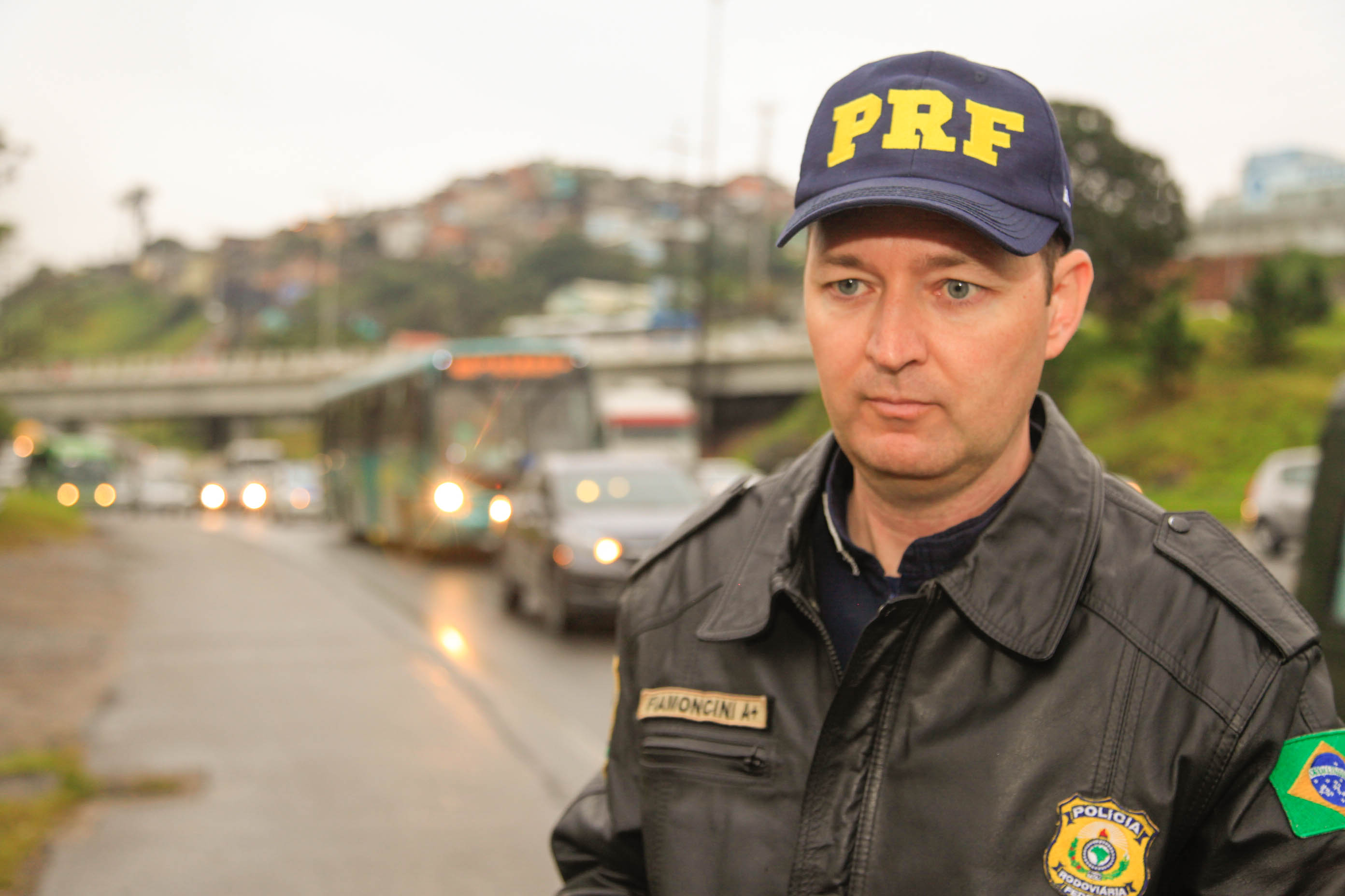 Adriano Fiamoncini. Uso do Farol Baixo Durante o Dia