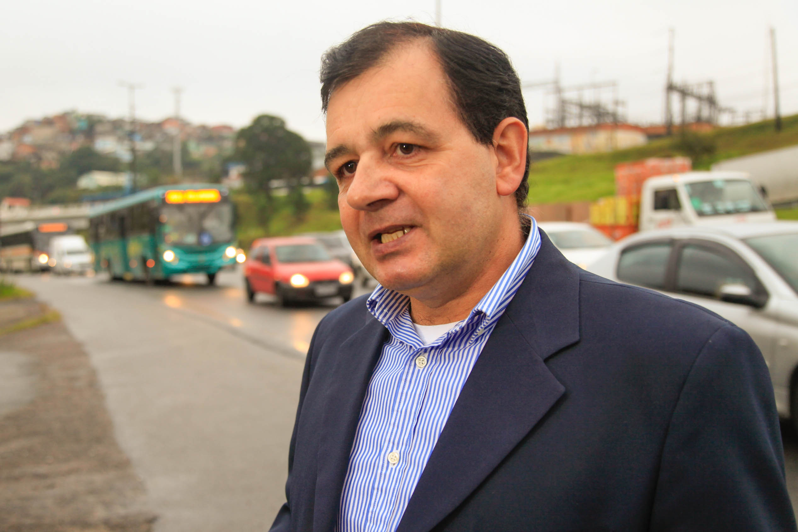 Pedro Paulo da Cruz. Uso do Farol Baixo Durante o Dia