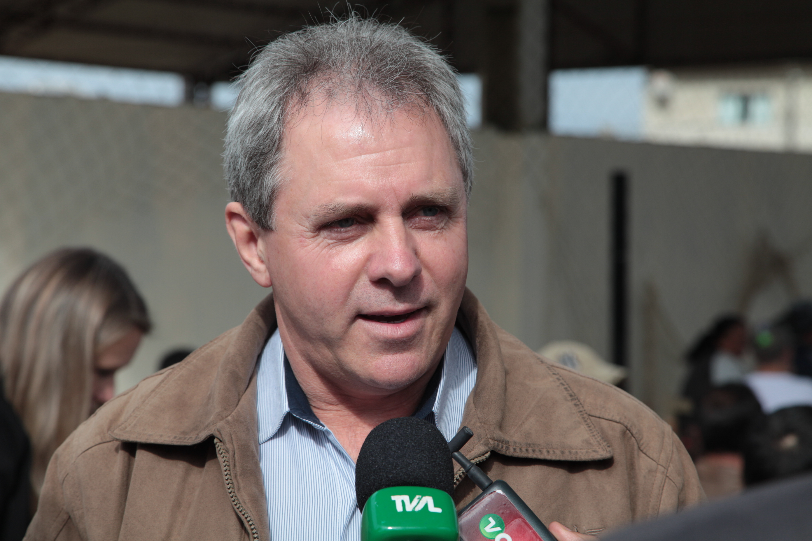 Programa Lar Legal em Lebon Régis - Prefeito de Lebon Régis, Ludivine Labas.
