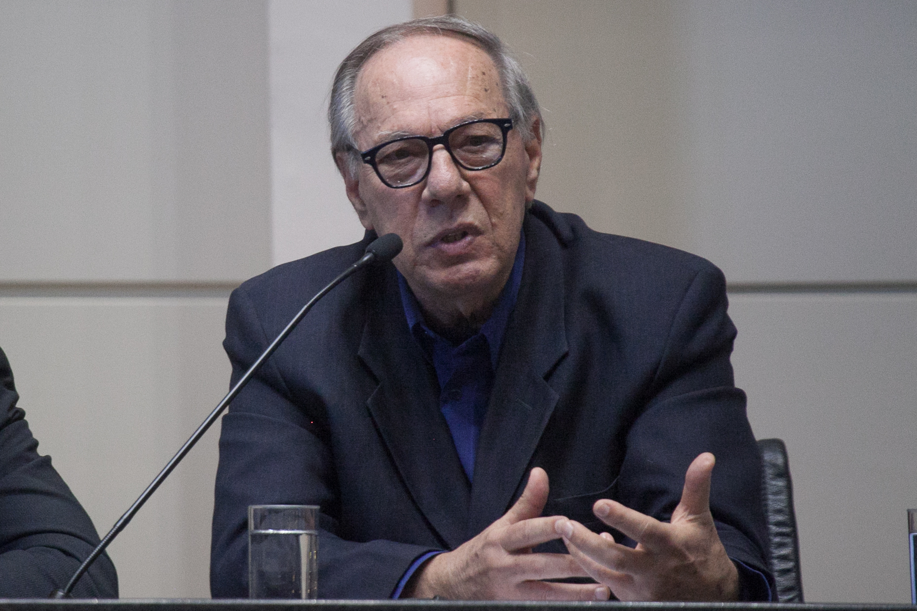 Audiência Publica discute a situação dos Beach Clubs na Praia de Jurerê Internacional.Estanislau Emílio Bresolin. Foto: Miriam Zomer/Agência AL