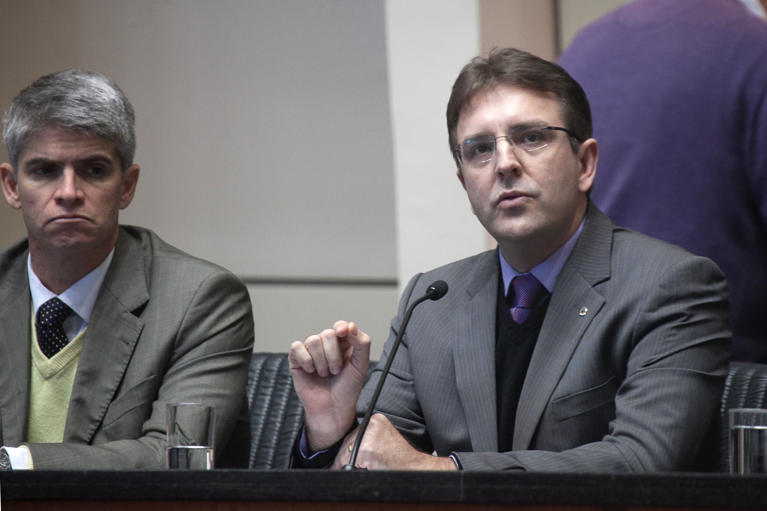 Audiência Publica discute a situação dos Beach Clubs na Praia de Jurerê Internacional.Juiz Marcelo Adriano Micheloti. Foto: Miriam Zomer/Agência AL