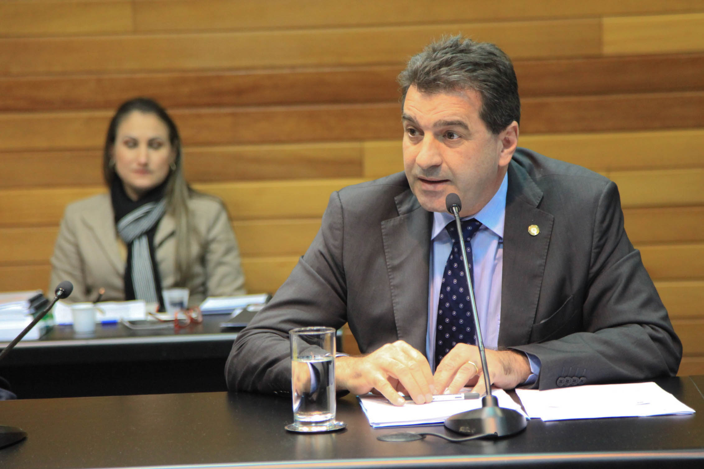 Deputado Valdir Cobalchini (PMDB) em Comissão de Constituição e Justiça