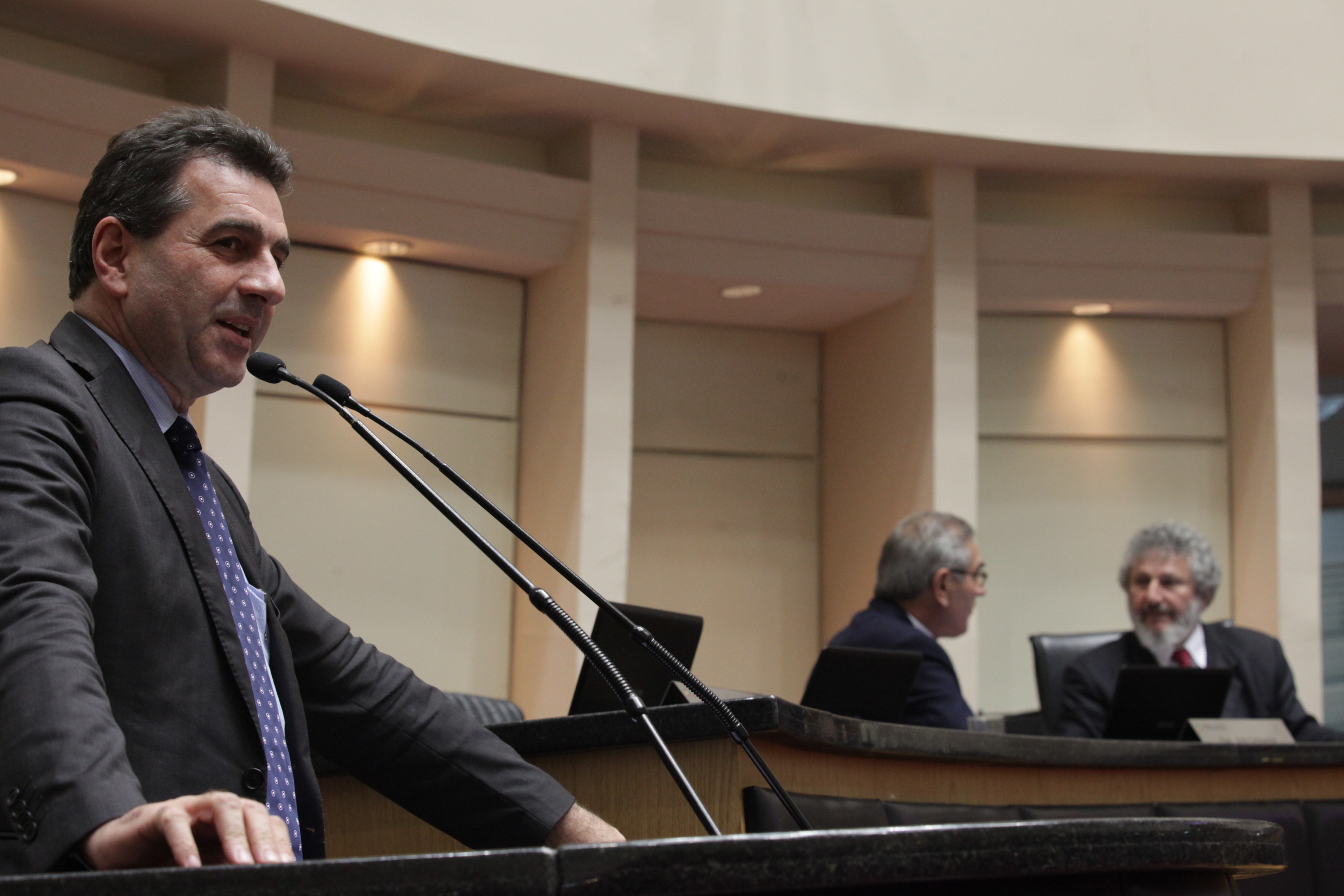 Sessão Ordinária. Deputado Valdir Cobalchini (PMDB).