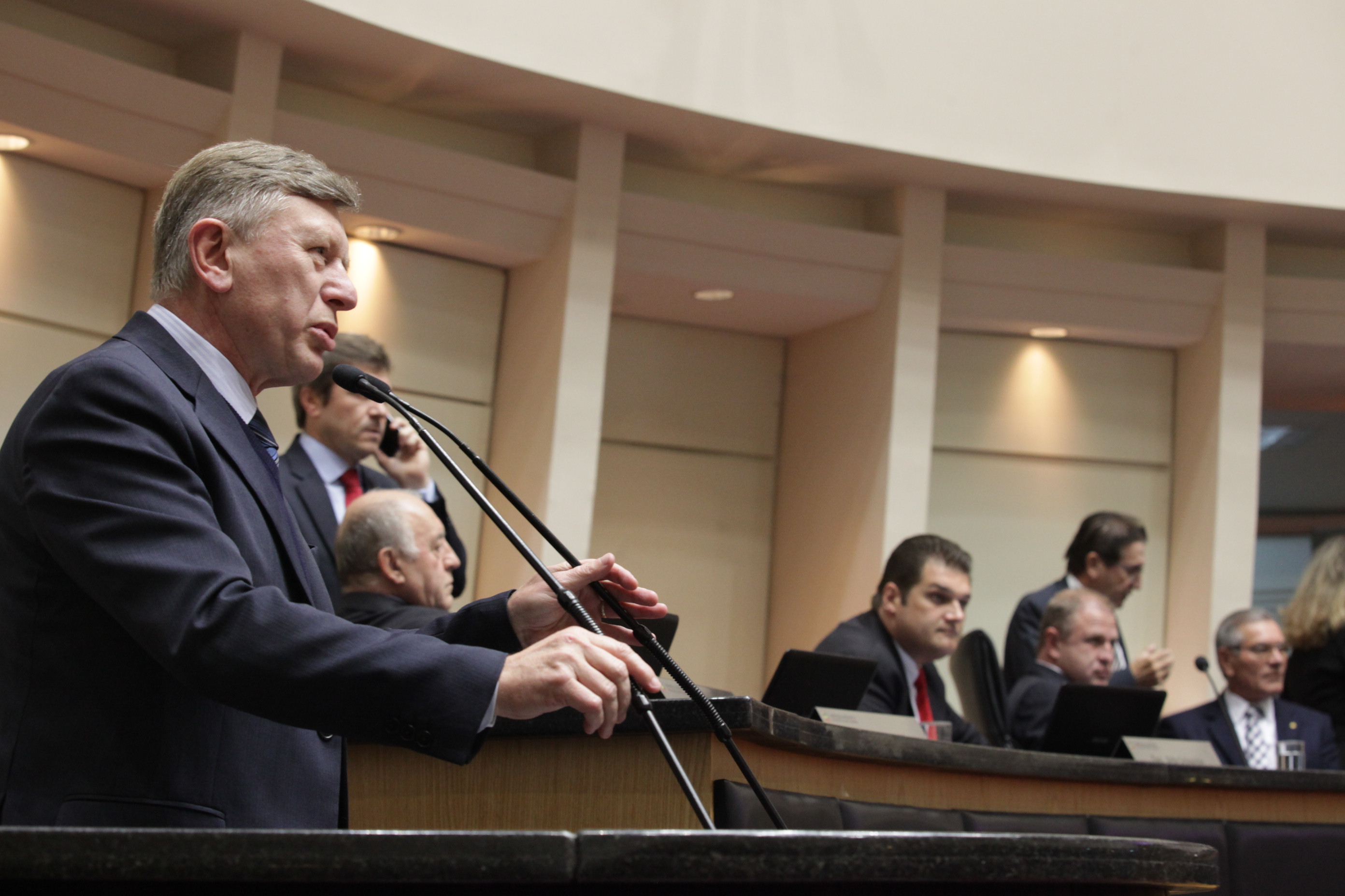 Sessão Ordinária. Deputado Milton Hobus (PSD).