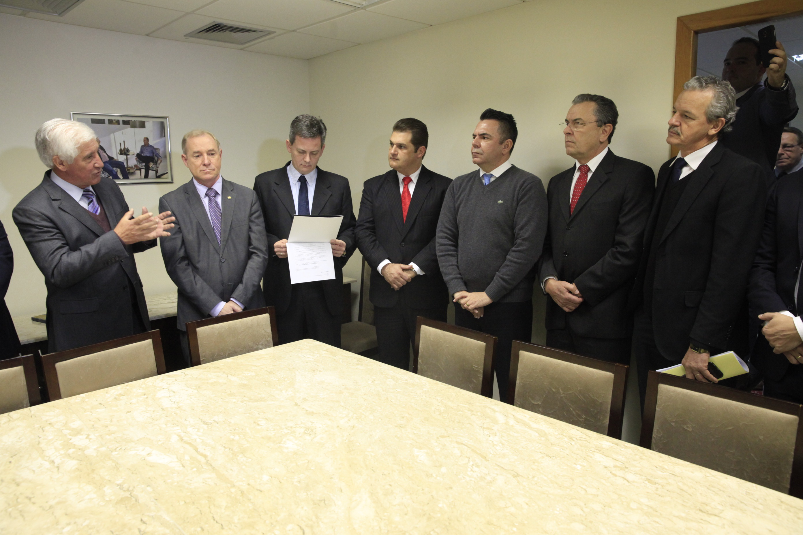 Projeto de Lei que Desburocratiza Abertura de Empresas é Protocolado na Projeto de Lei que Desburocratiza Abertura de Empresas é Protocolado na Alesc.