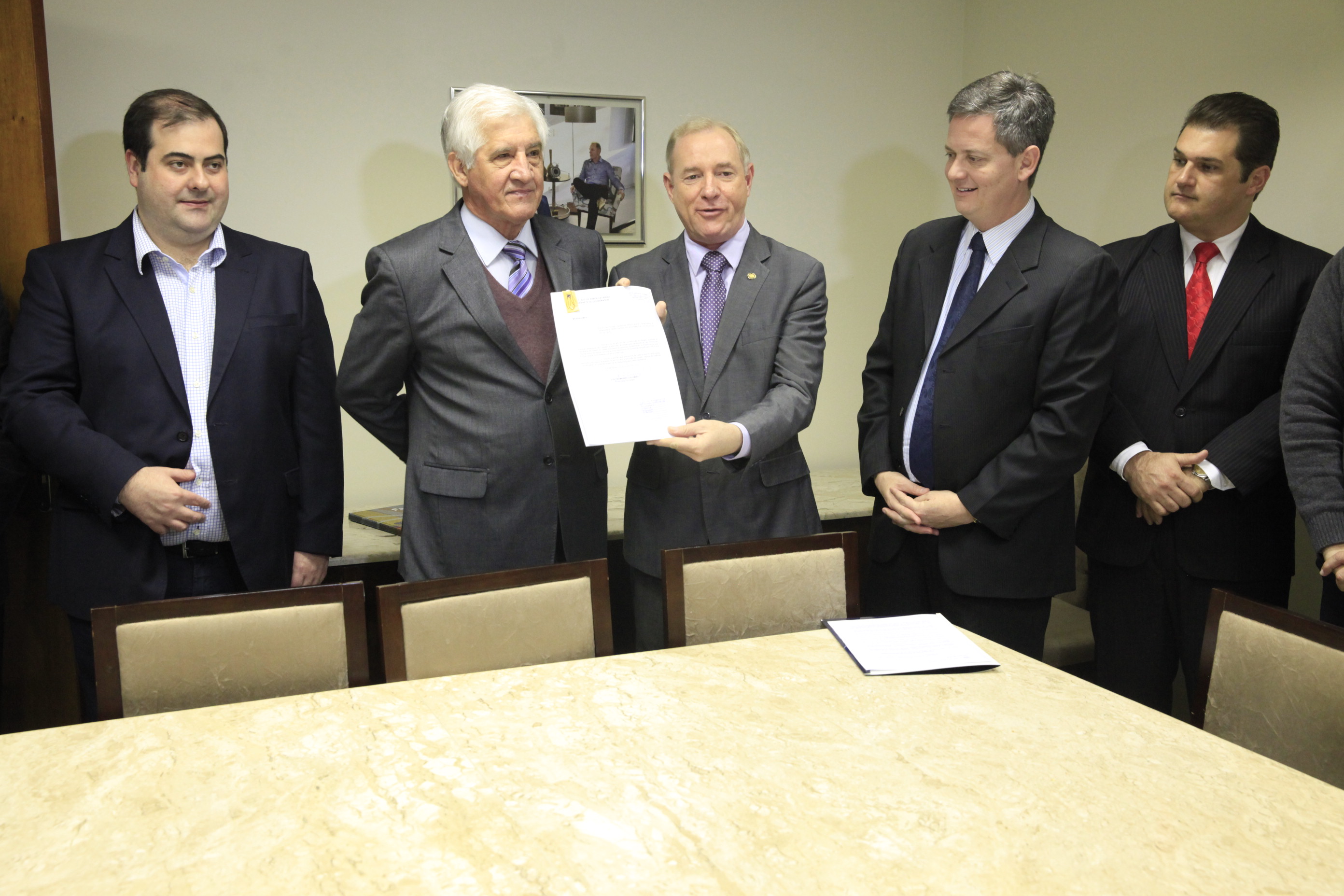 Projeto de Lei que Desburocratiza Abertura de Empresas é Protocolado na Projeto de Lei que Desburocratiza Abertura de Empresas é Protocolado na Alesc.