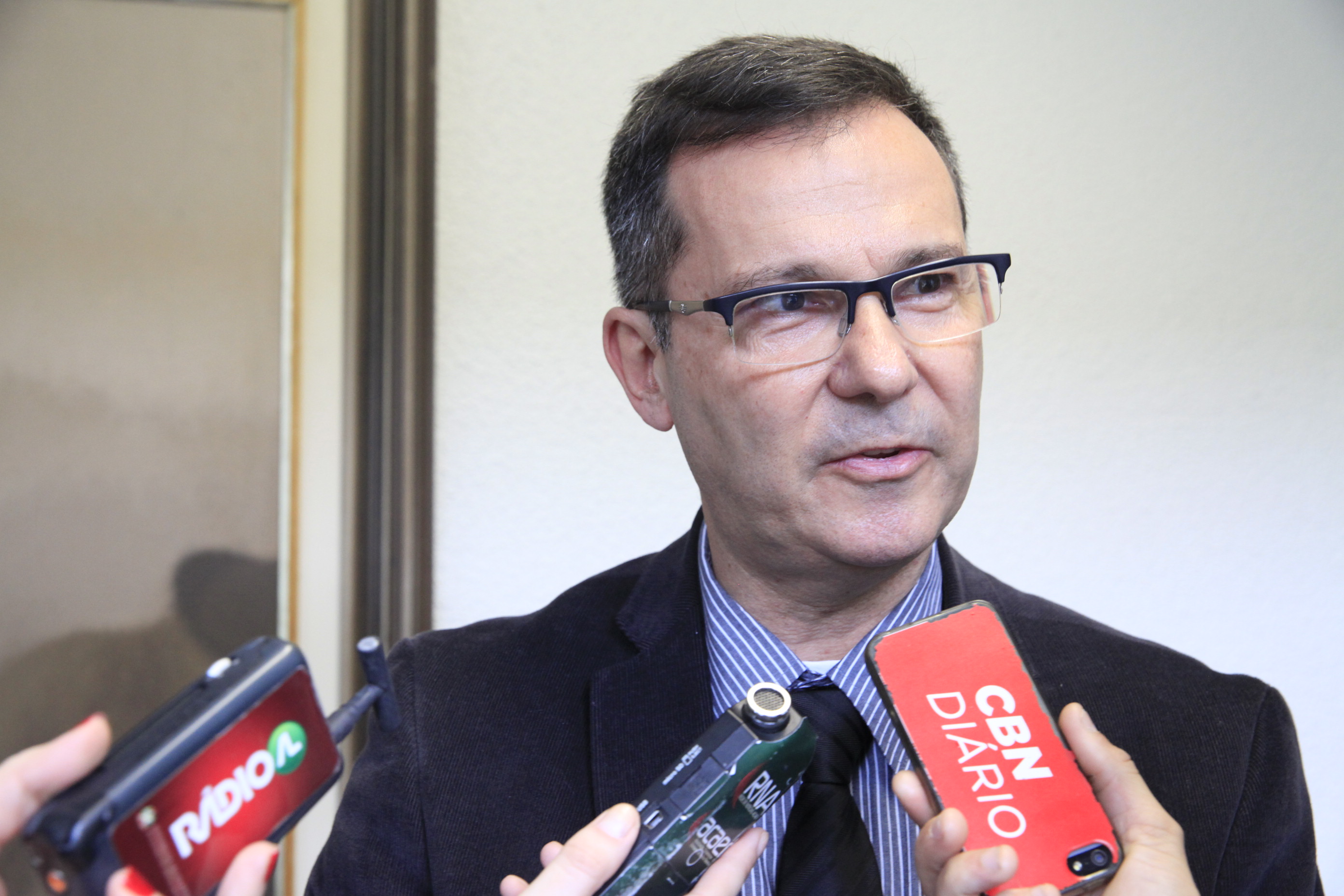 Marcello Seemann - presidente do CRC. Projeto de Lei que Desburocratiza Abertura de Empresas é Protocolado na Projeto de Lei que Desburocratiza Abertura de Empresas é Protocolado na Alesc.