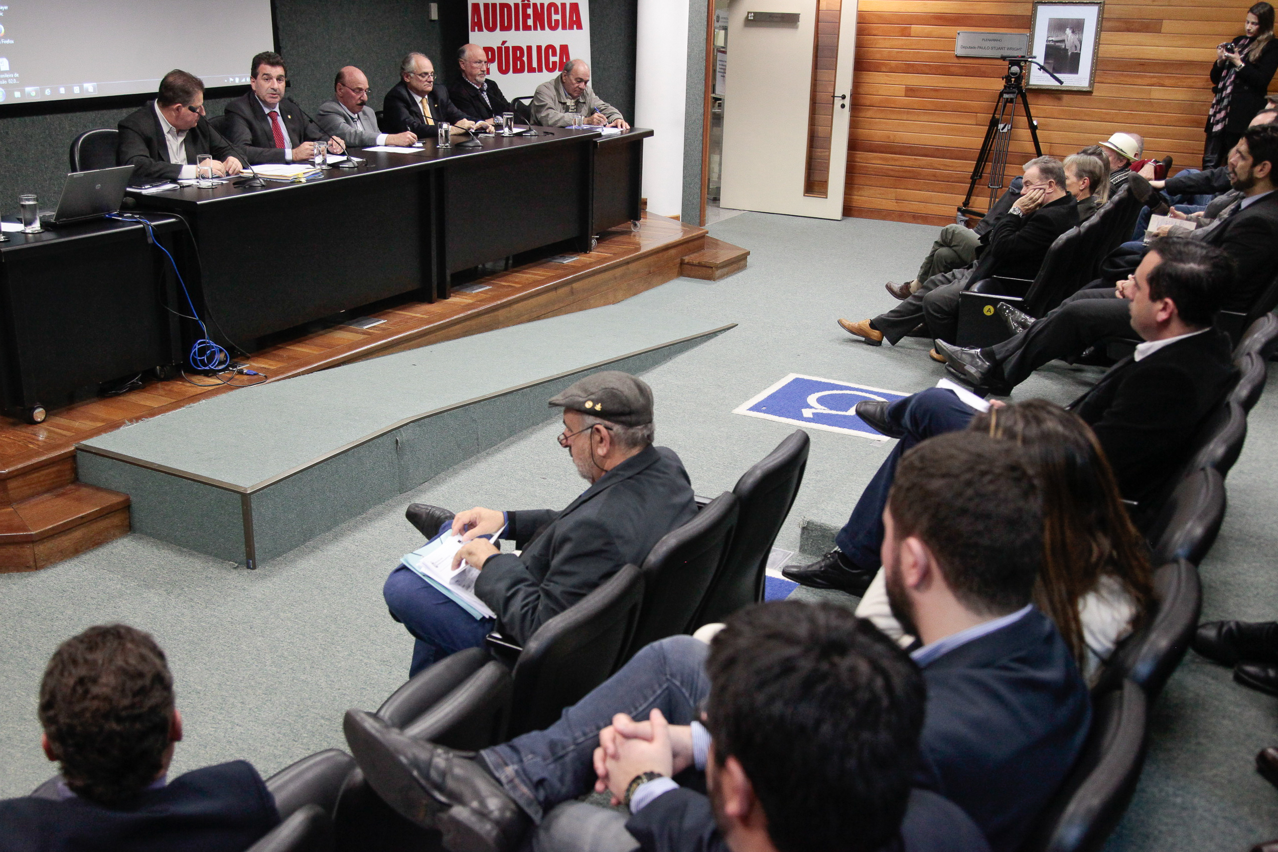 Audiência Pública promovida pela Comissão de Transportes.