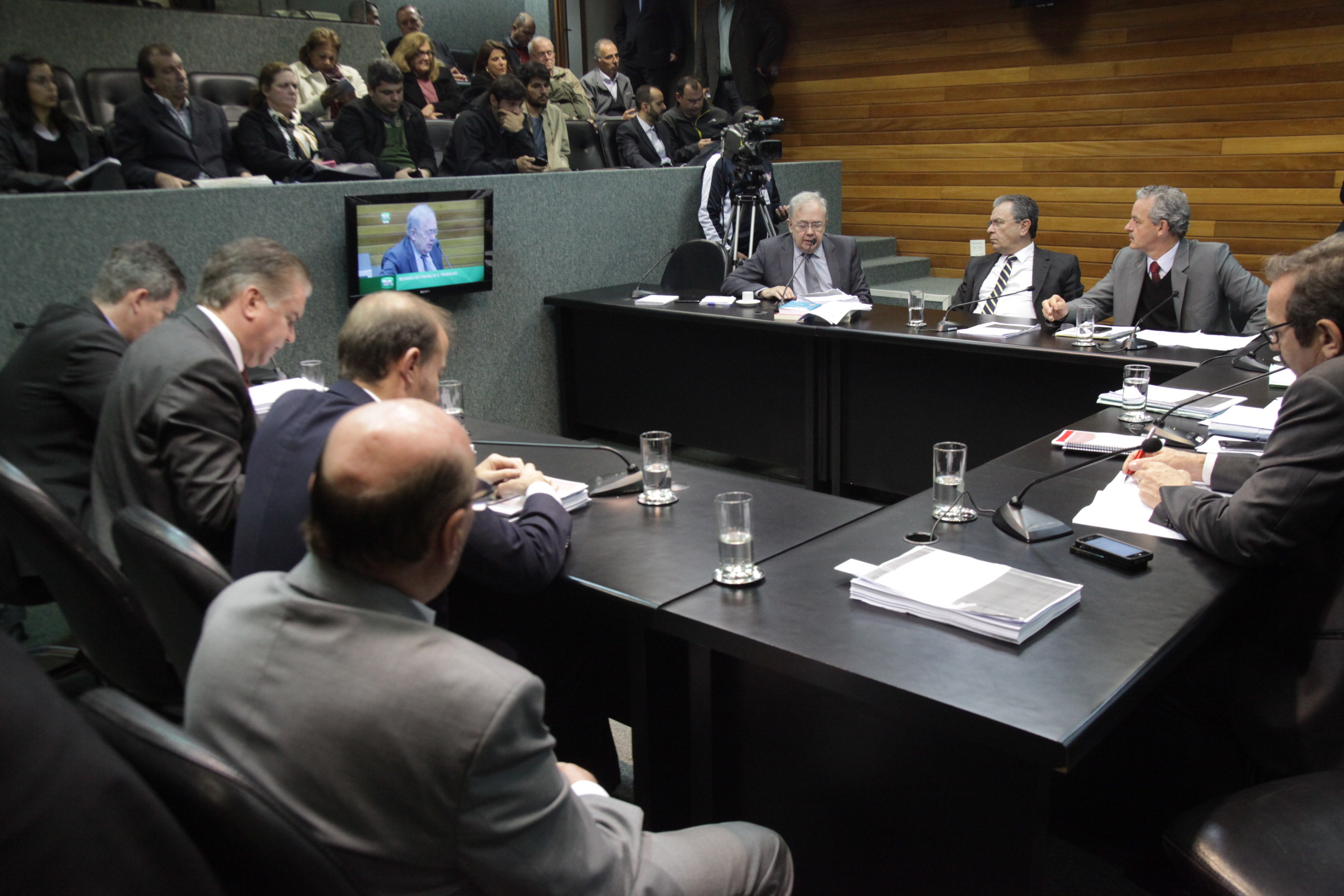 Reunião Conjunta - Finanças e Trabalho.