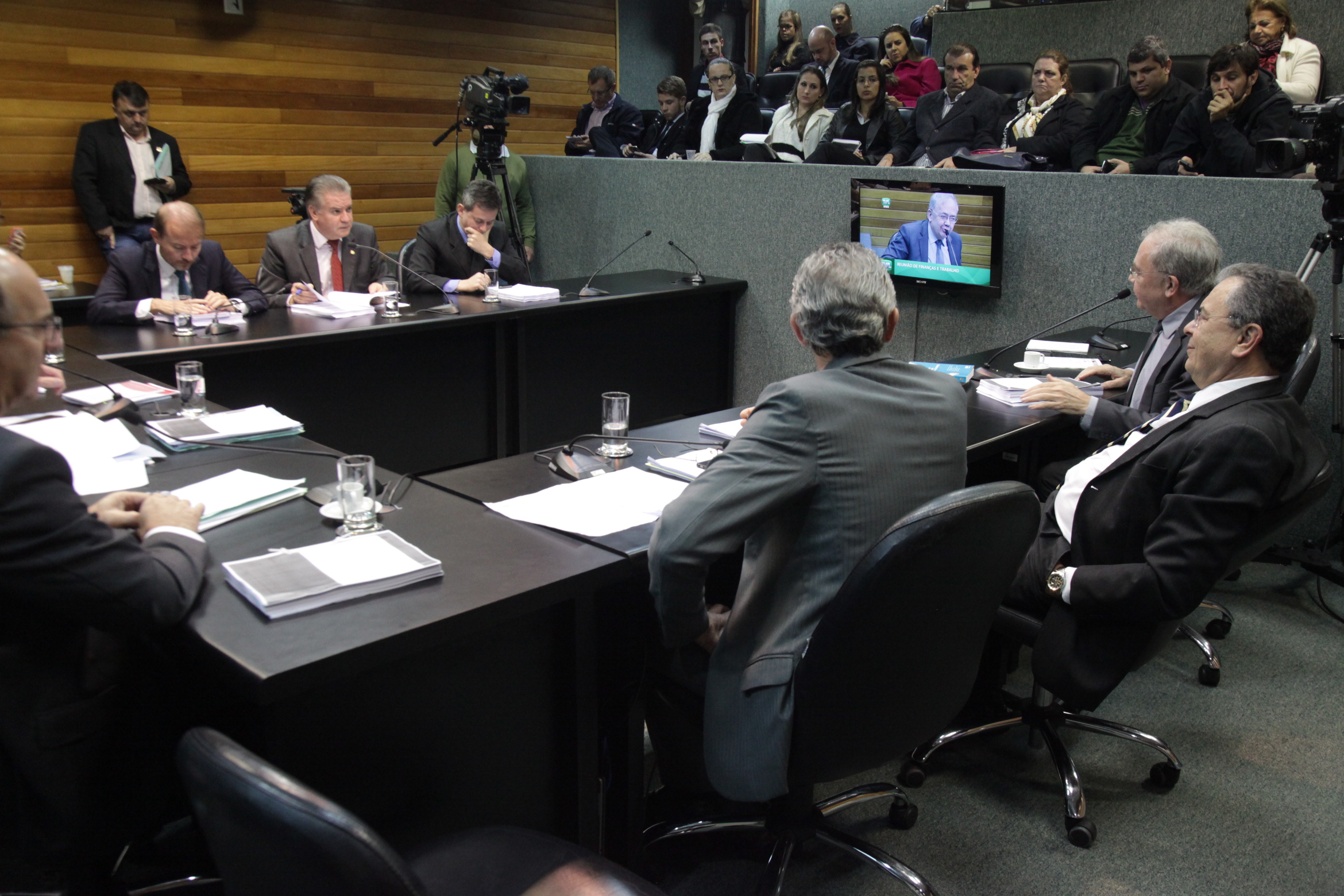 Reunião Conjunta - Finanças e Trabalho.