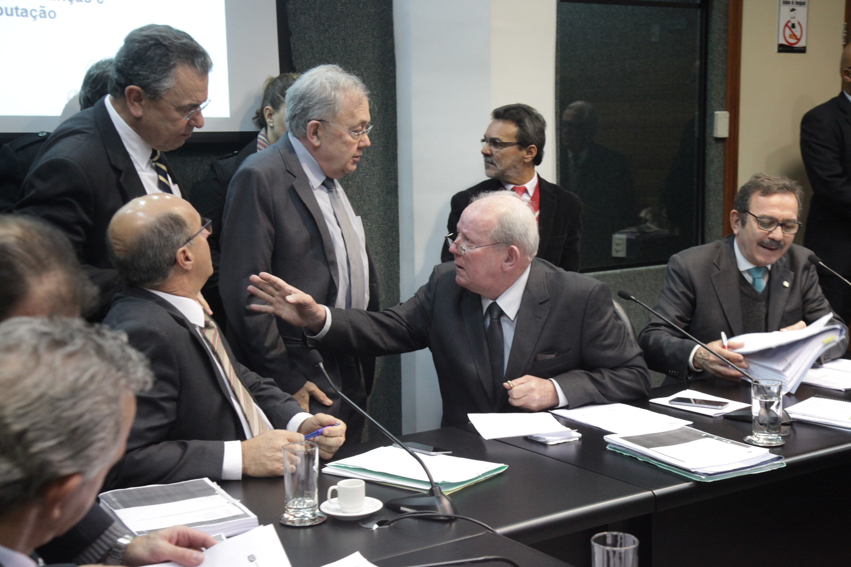 Reunião Conjunta - Finanças e Trabalho.