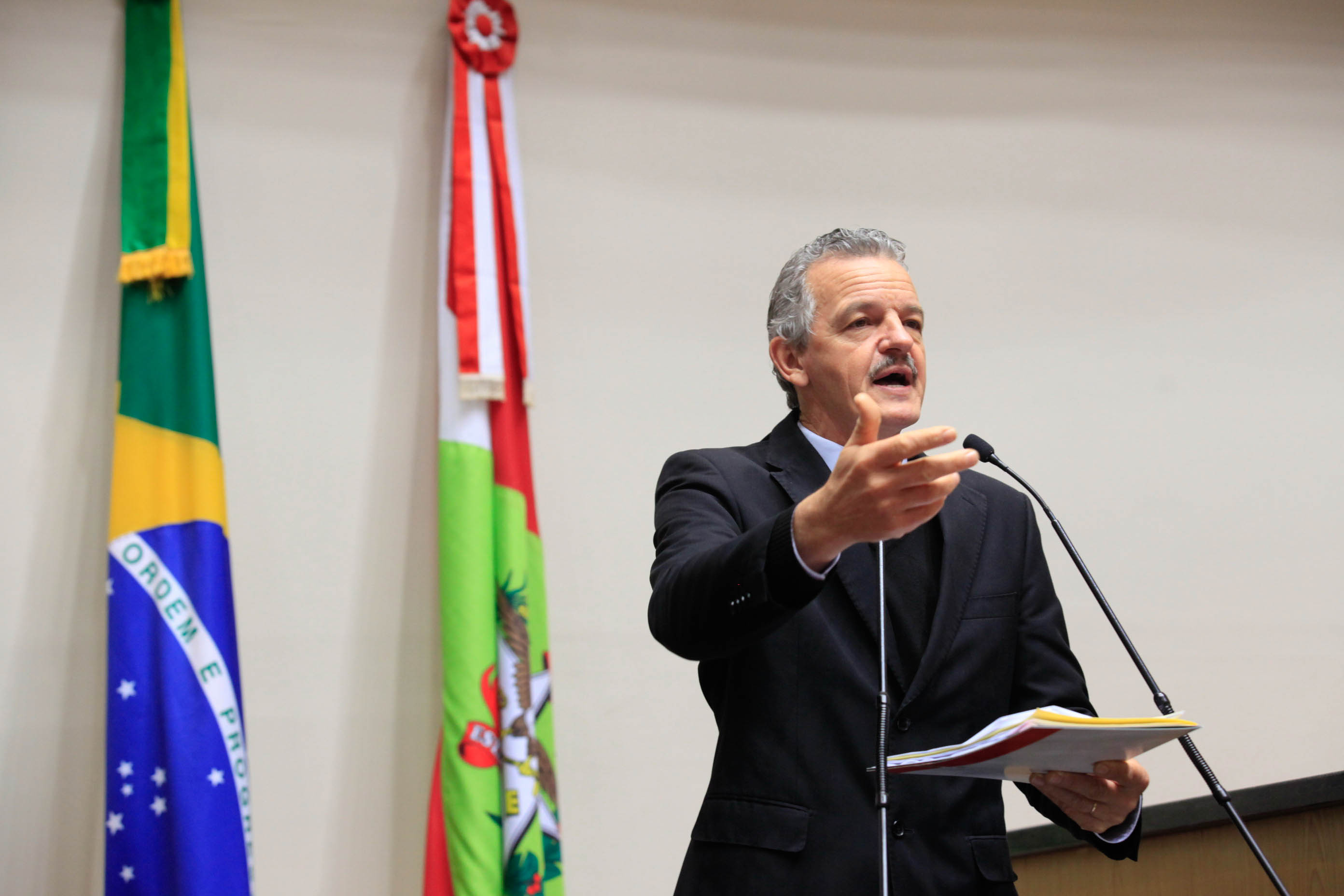 Deputado Dirceu Dresch (PT) em Sessão Ordinária