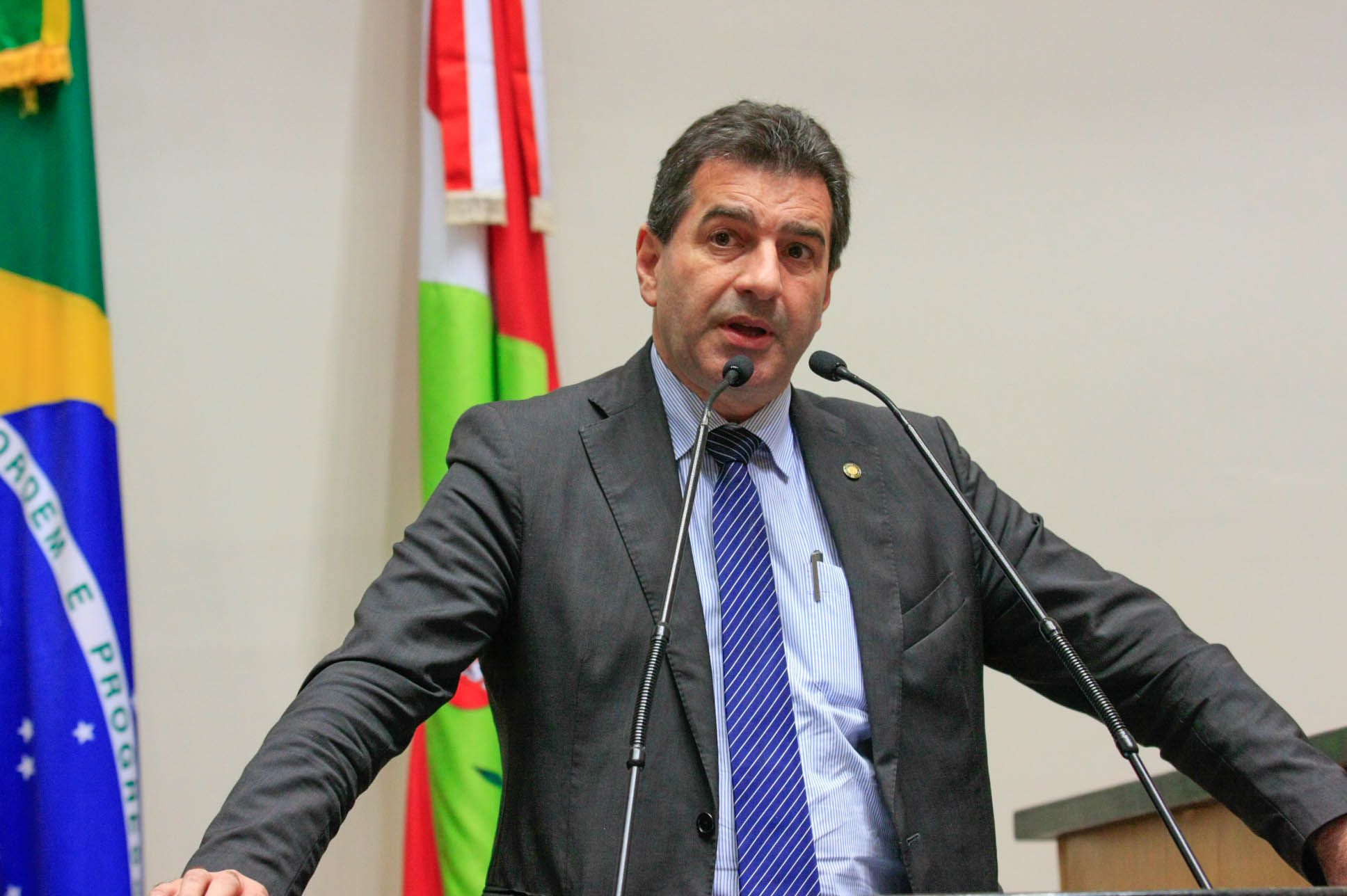 Deputado Valdir Cobalchini (PMDB) em Sessão Ordinária