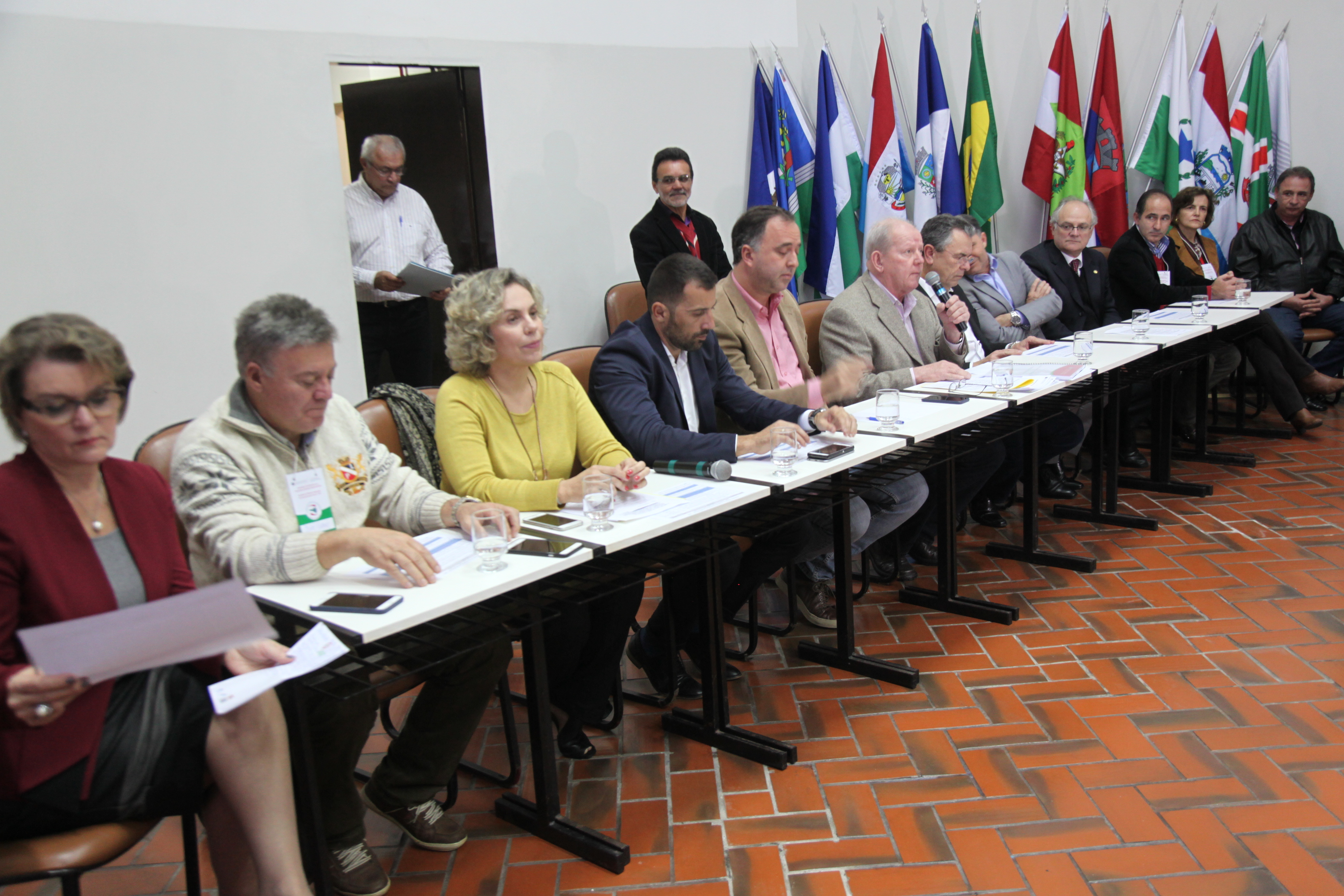 Audiência Pública Regional - Lei de Diretrizes Orçamentárias (LDO) 2016 para a Lei Orçamentária Anual (LOA) 2017 - Joinville/SC.