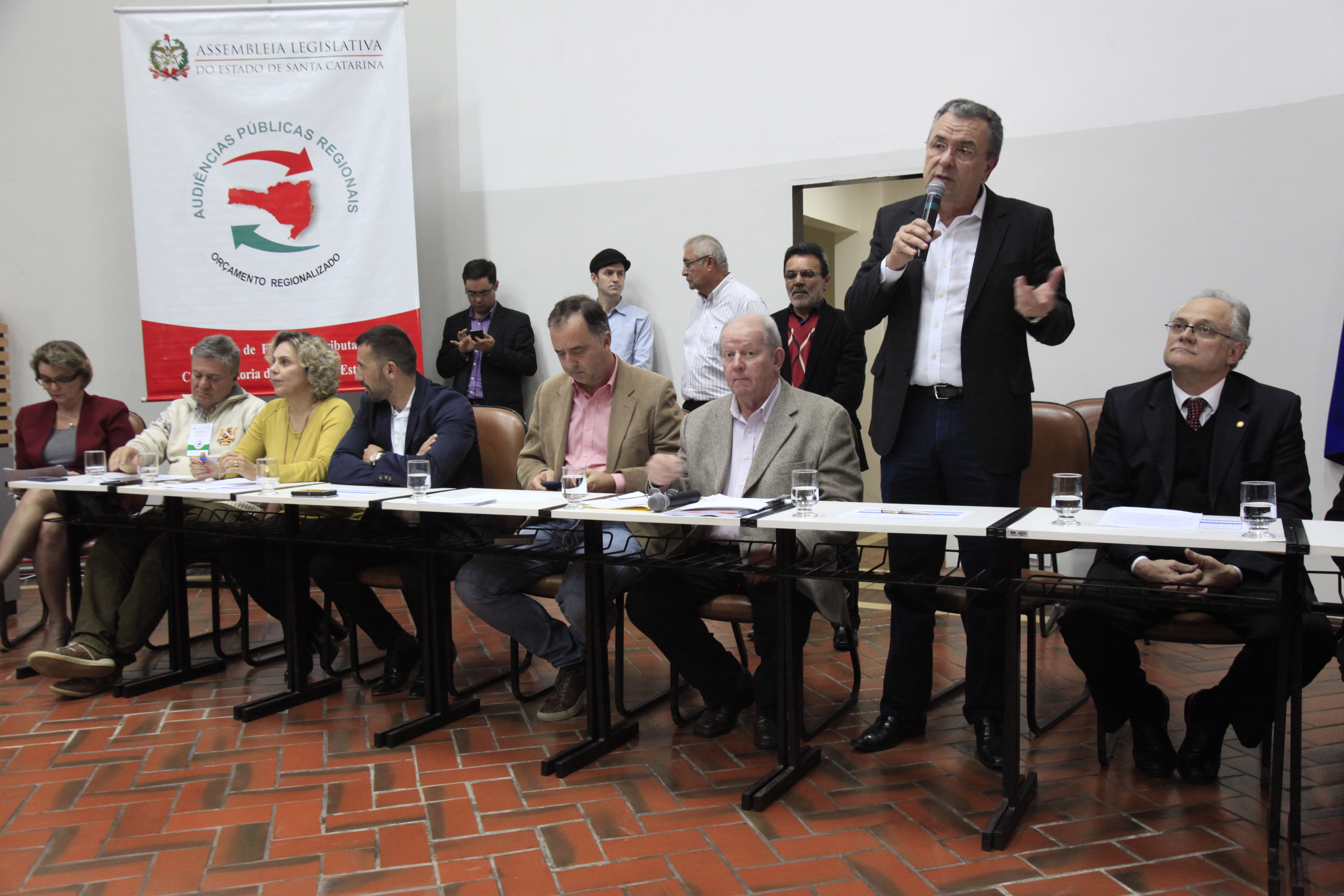 Audiência Pública Regional - Lei de Diretrizes Orçamentárias (LDO) 2016 para a Lei Orçamentária Anual (LOA) 2017 - Joinville/SC. Deputado Dalmo Claro (PSDB)