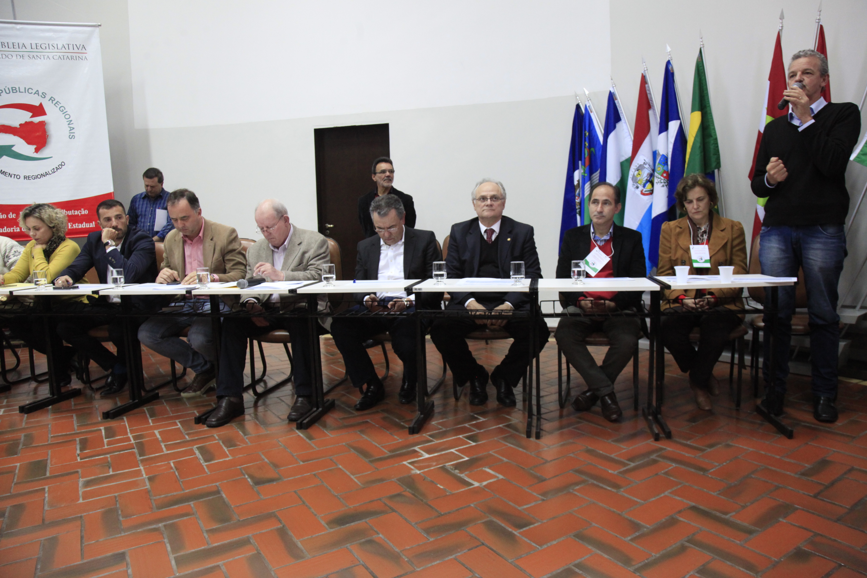Audiência Pública Regional - Lei de Diretrizes Orçamentárias (LDO) 2016 para a Lei Orçamentária Anual (LOA) 2017 - Joinville/SC. Deputado Dirceu Dresch (PT)