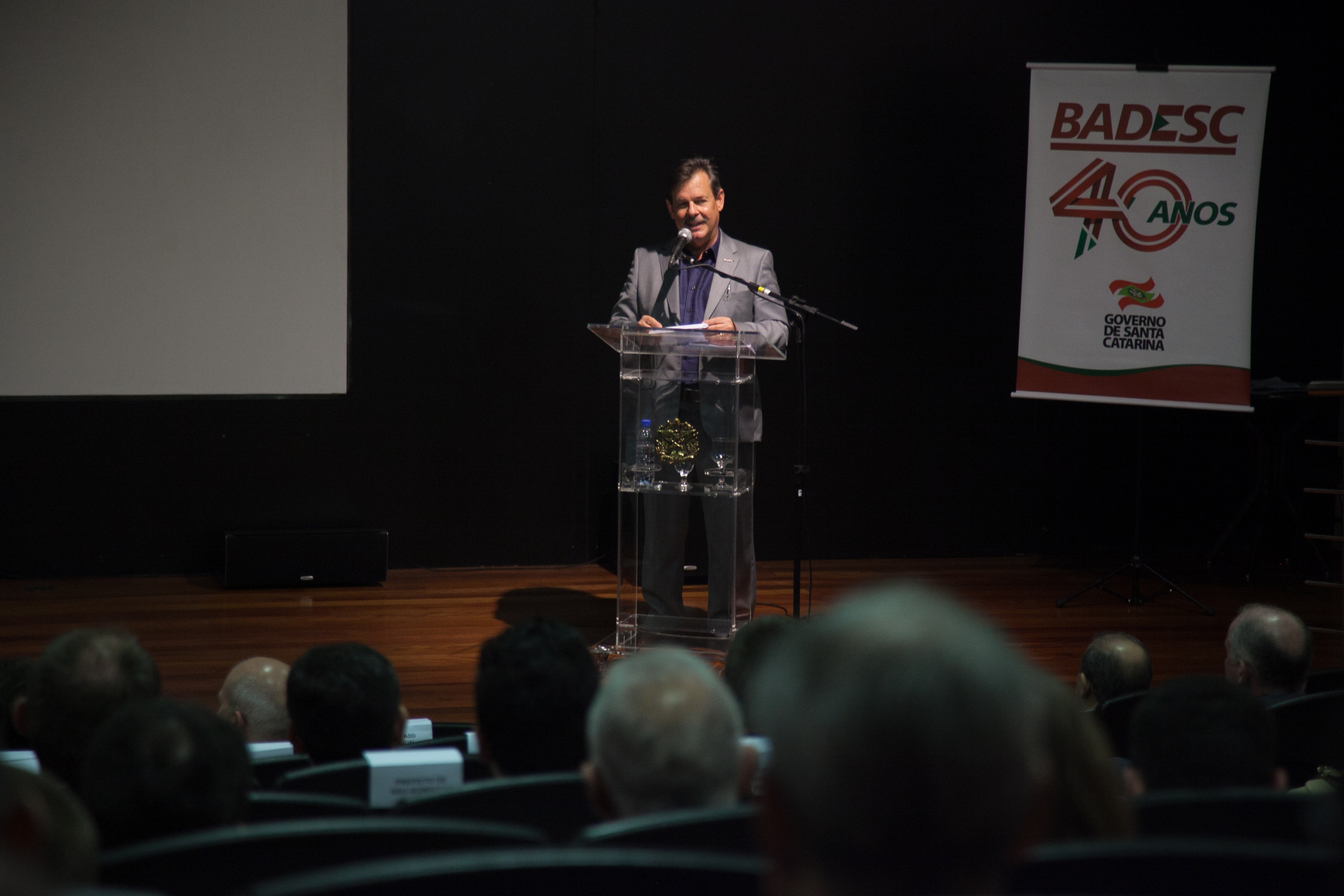 Badesc libera recursos para prefeituras. José Caramori, Presidente do Badesc .
