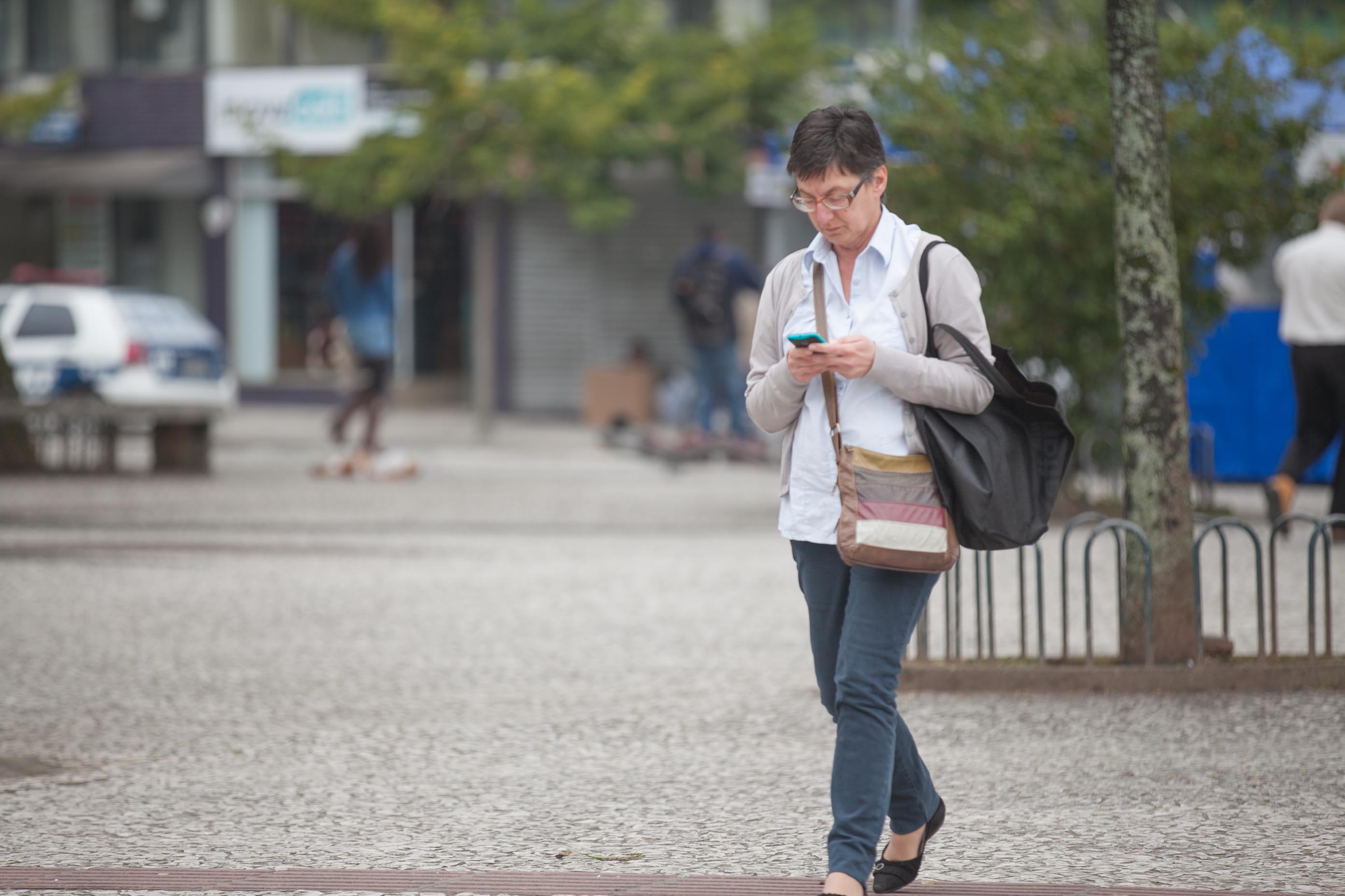 O uso do celular e os prejuízos à saúde