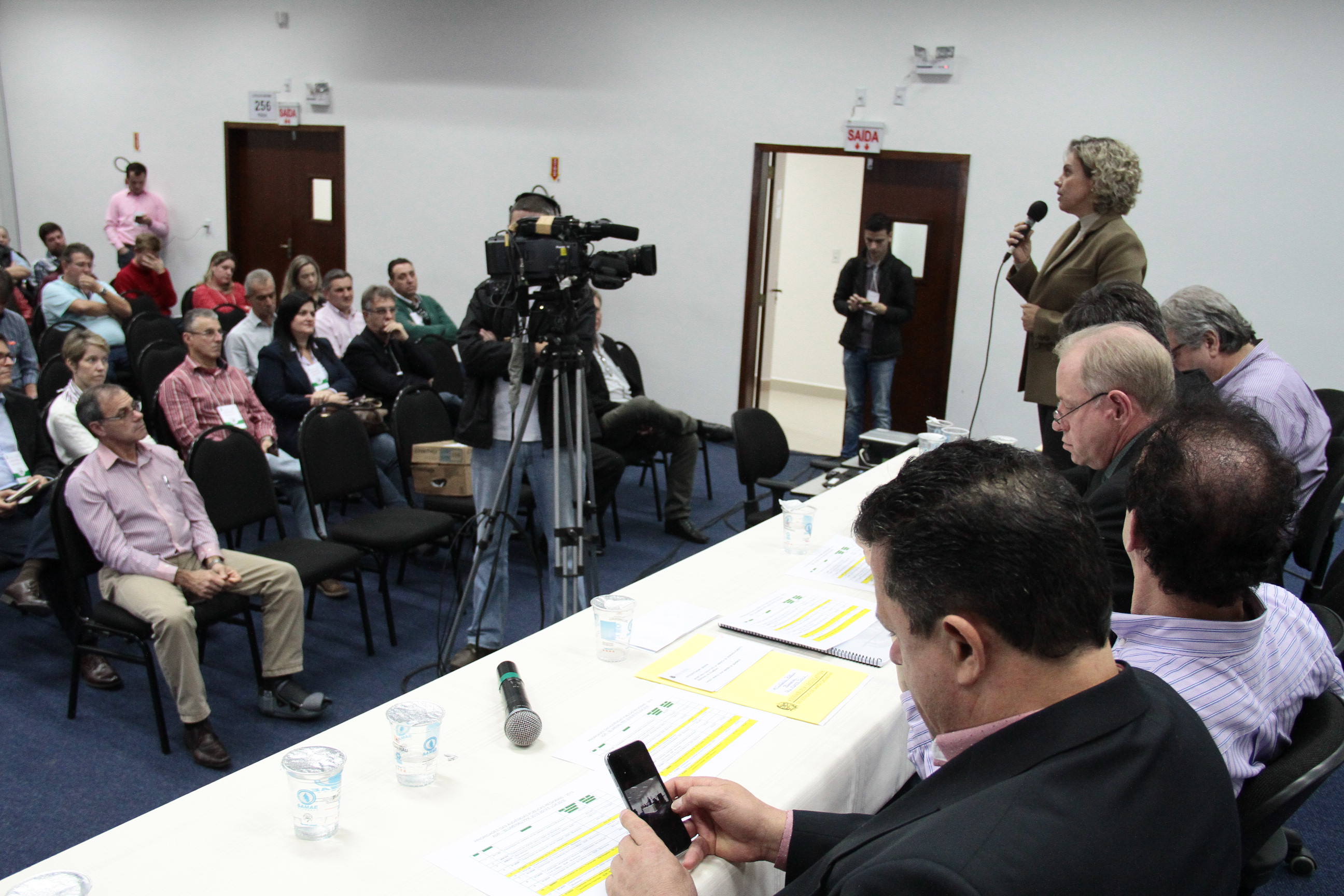 Audiência Pública Regional - Blumenau. Deputada Ana Paula Lima (PT)