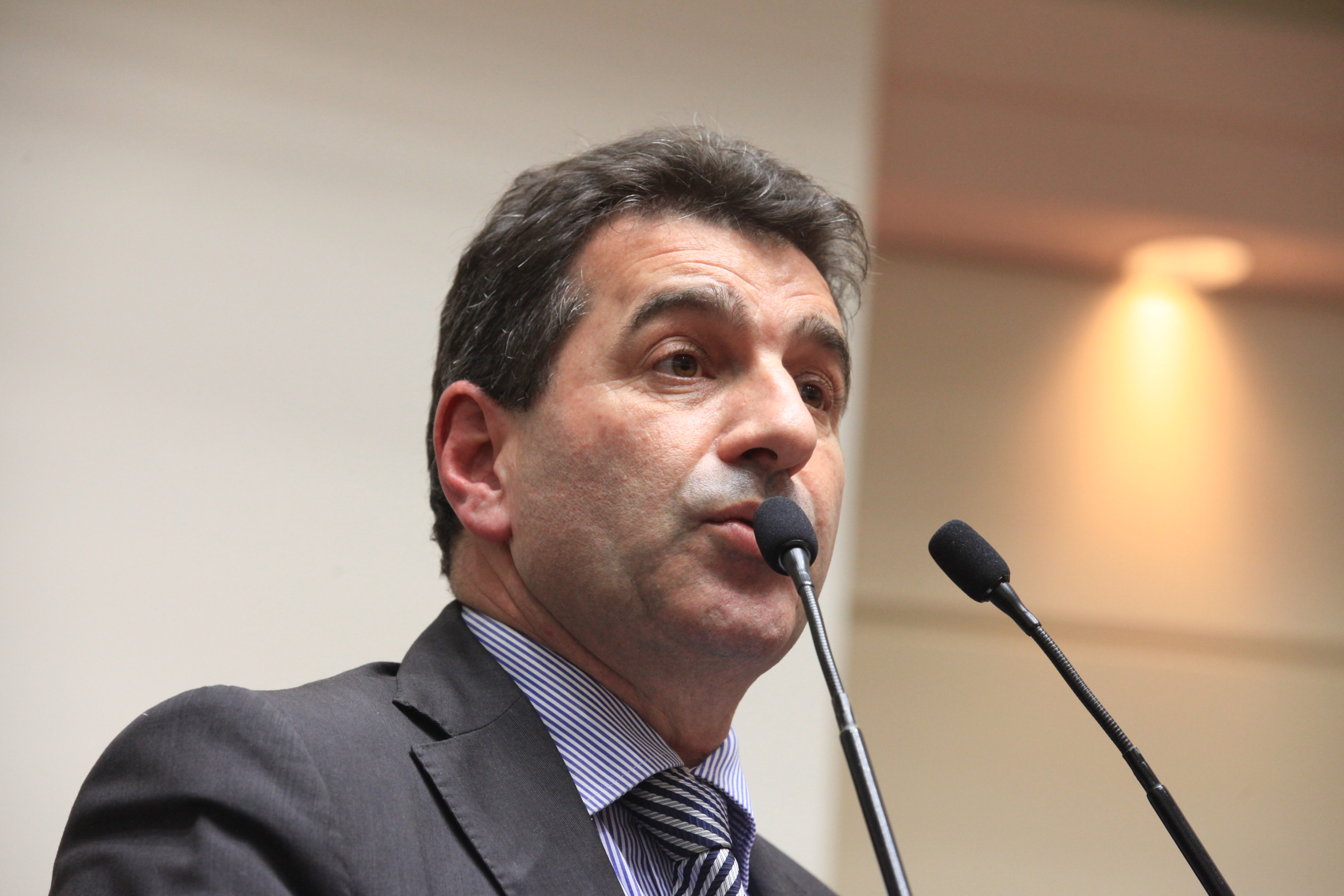 Sessão Ordinária. Deputado Valdir Cobalchini (PMDB).