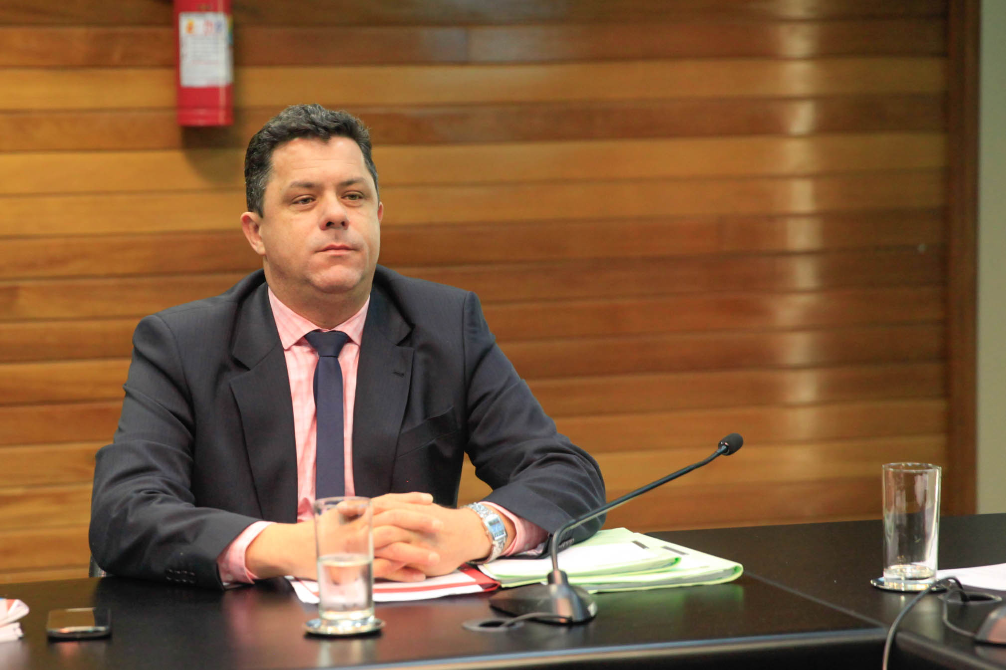Deputado Ivan Naatz (PDT) em Comisâo de Trabalho, Administração e Serviço Público