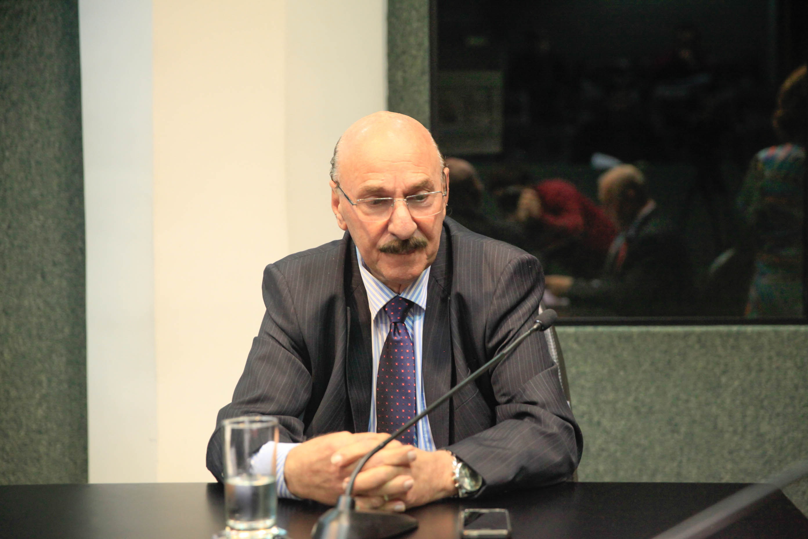Deputado Manoel Mota (PMDB) em Comisâo de Trabalho, Administração e Serviço Público