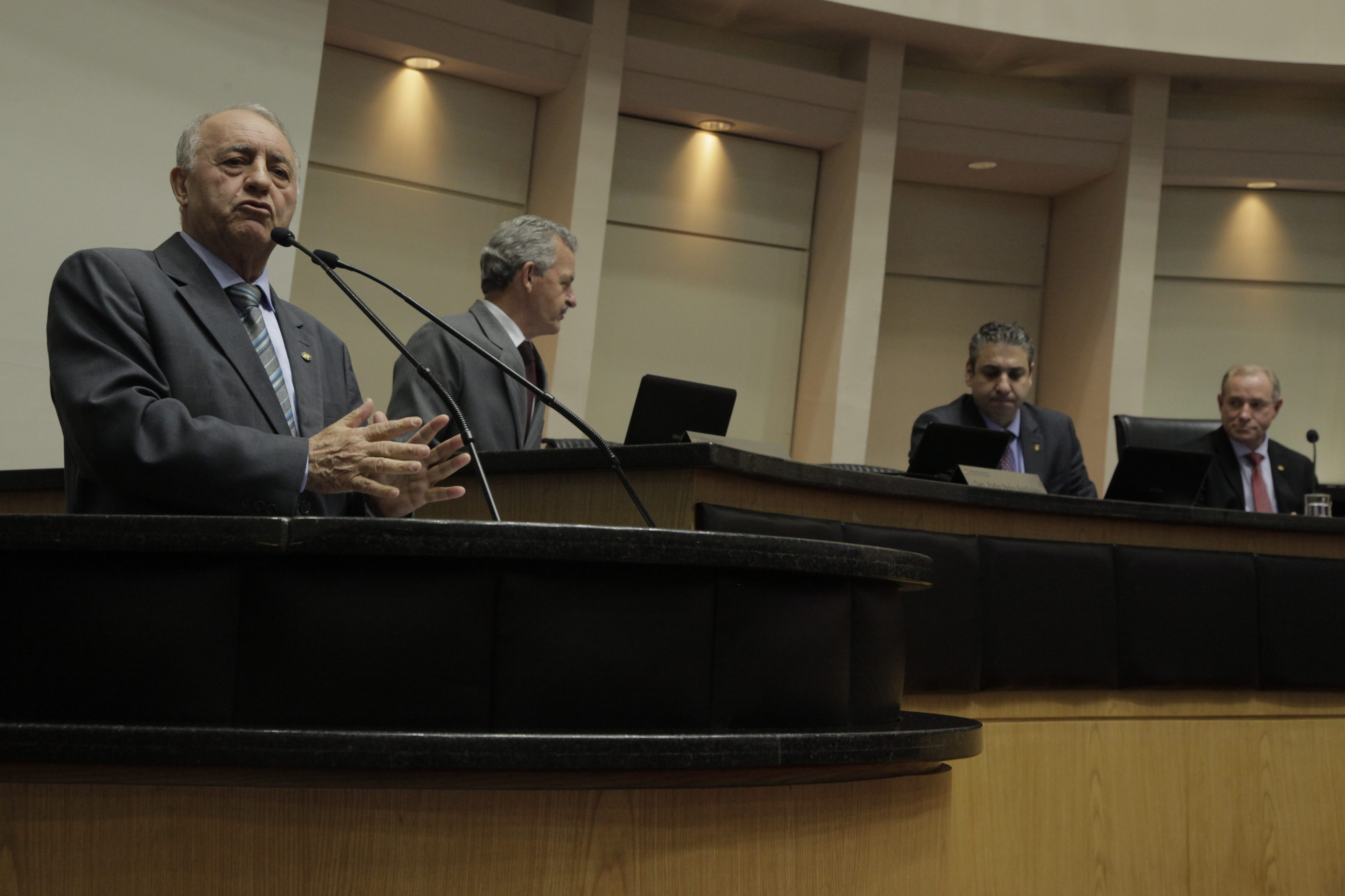 Sessão Ordinária. Deputado Natalino Lazare (PR).