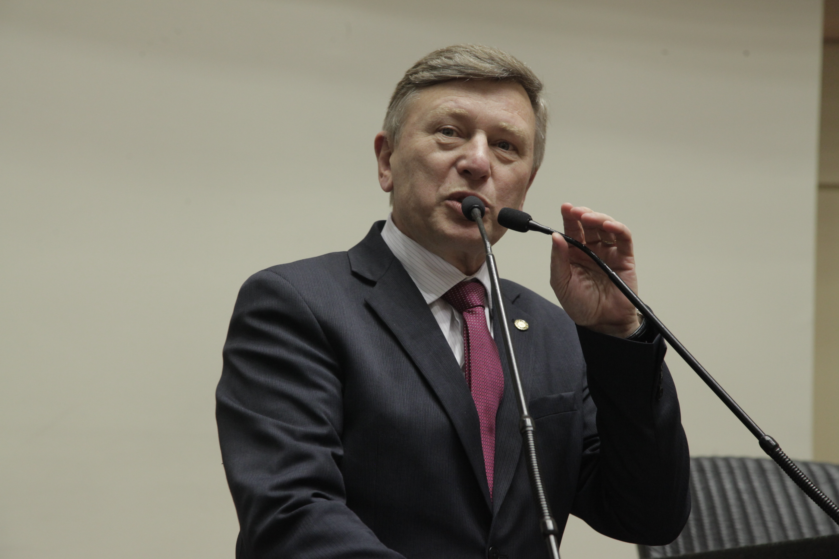 Sessão Ordinária. Deputado Milton Hobus (PSD).