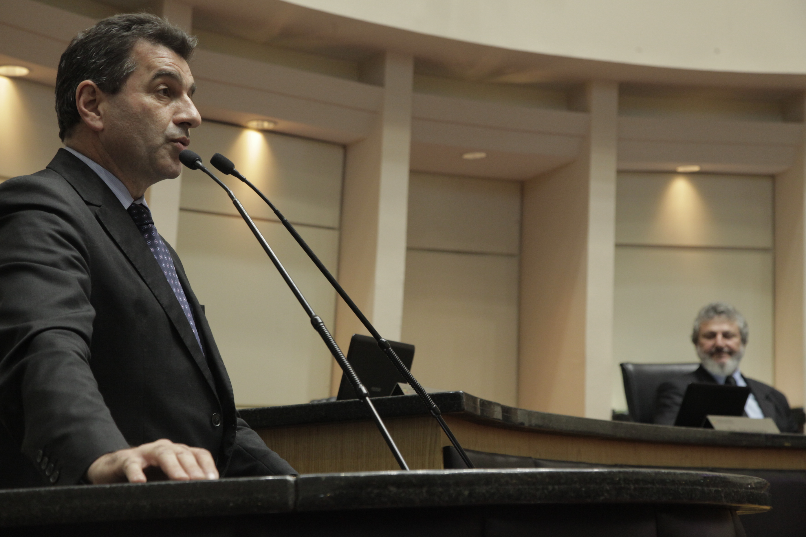Sessão Ordinária. Deputado Valdir Cobalchini (PMDB).