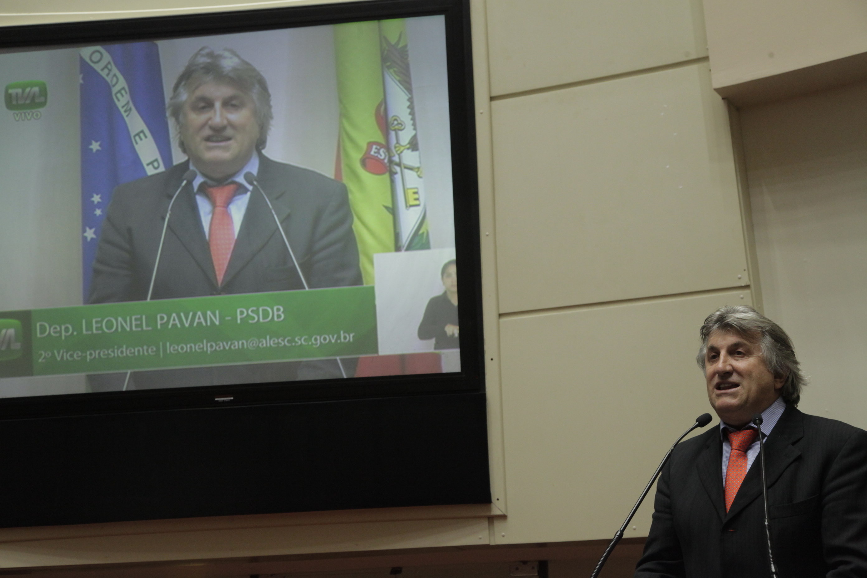 Sessão Ordinária. Deputado Leonel Pavan (PSD).