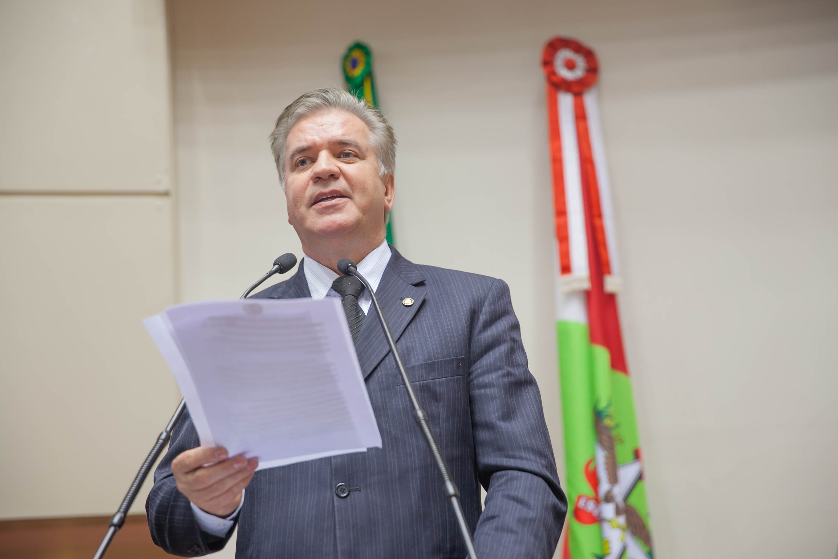 Deputado César Valduga (PCdoB) em Sessão Ordinária