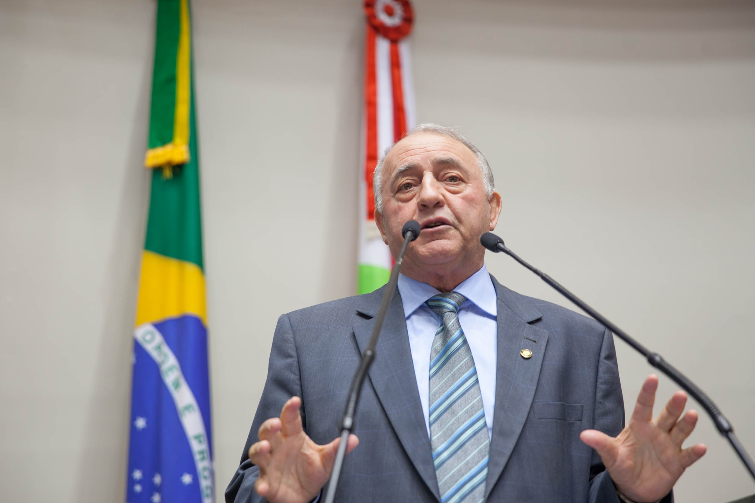 Deputado Natalino Lazare (PR) em Sessão Ordinária