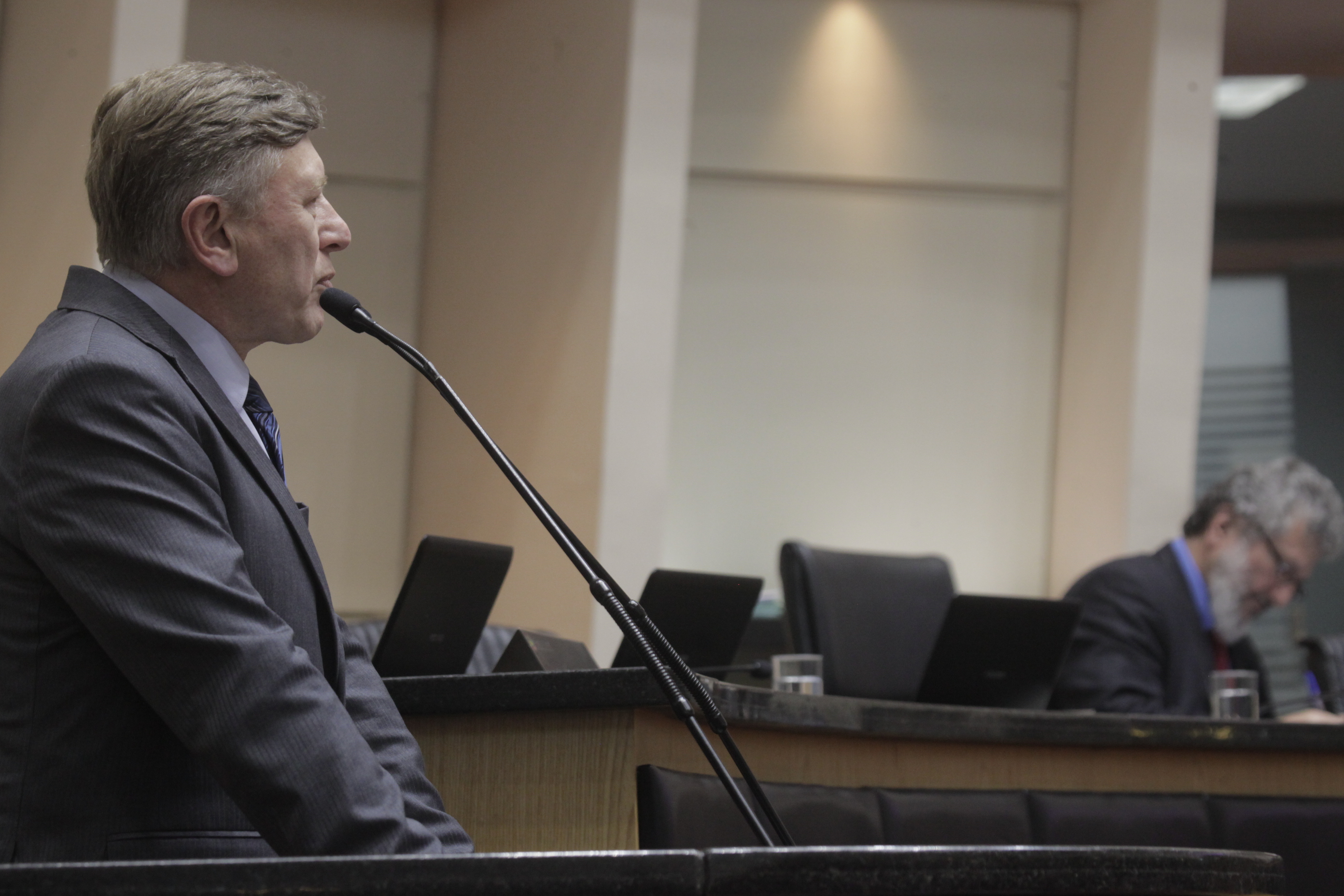 Sessão Ordinária. Deputado Milton Hobus (PSD).
