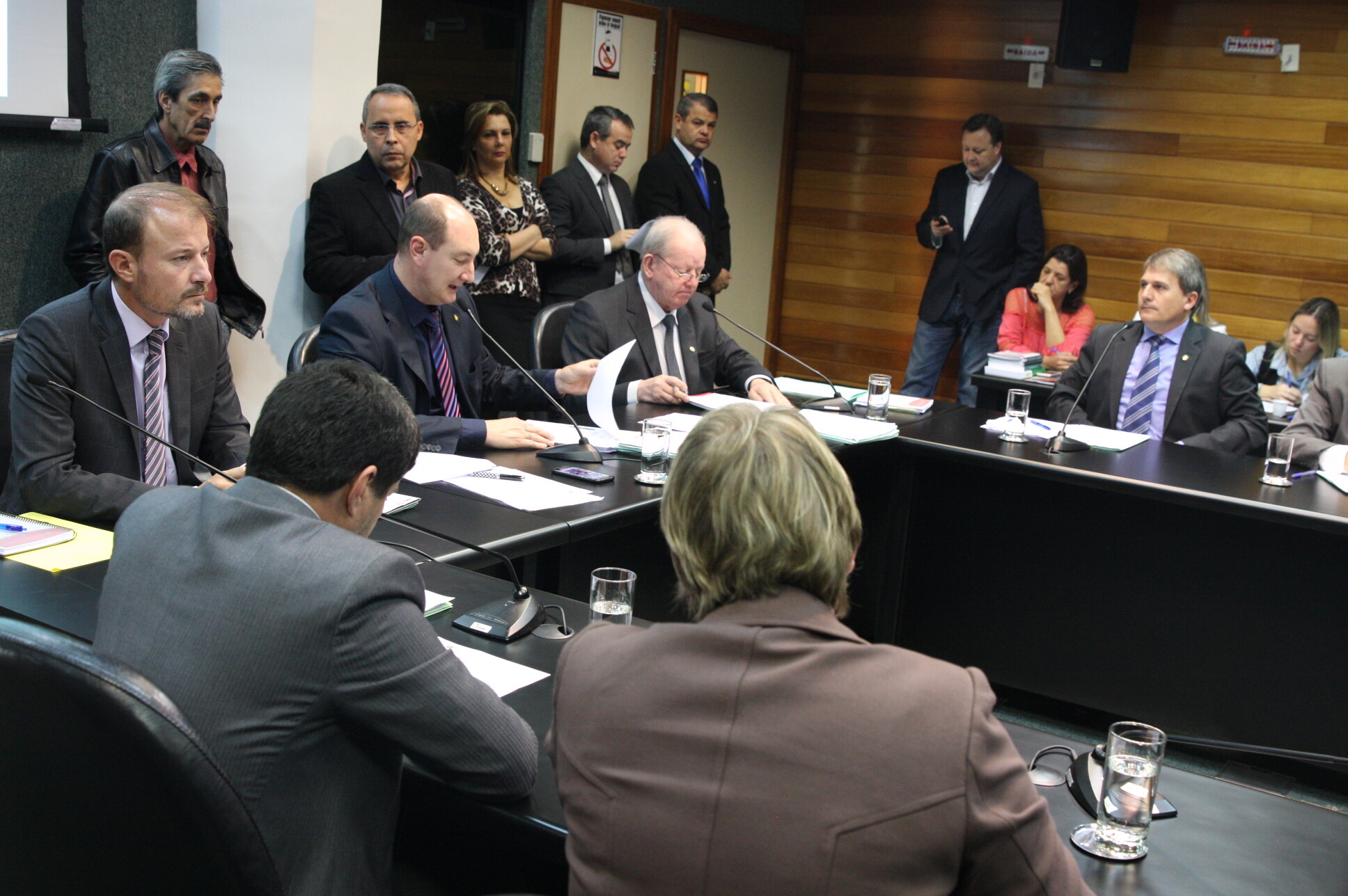 CCJ aprova PL que garante a publicação de editais de concurso em braille