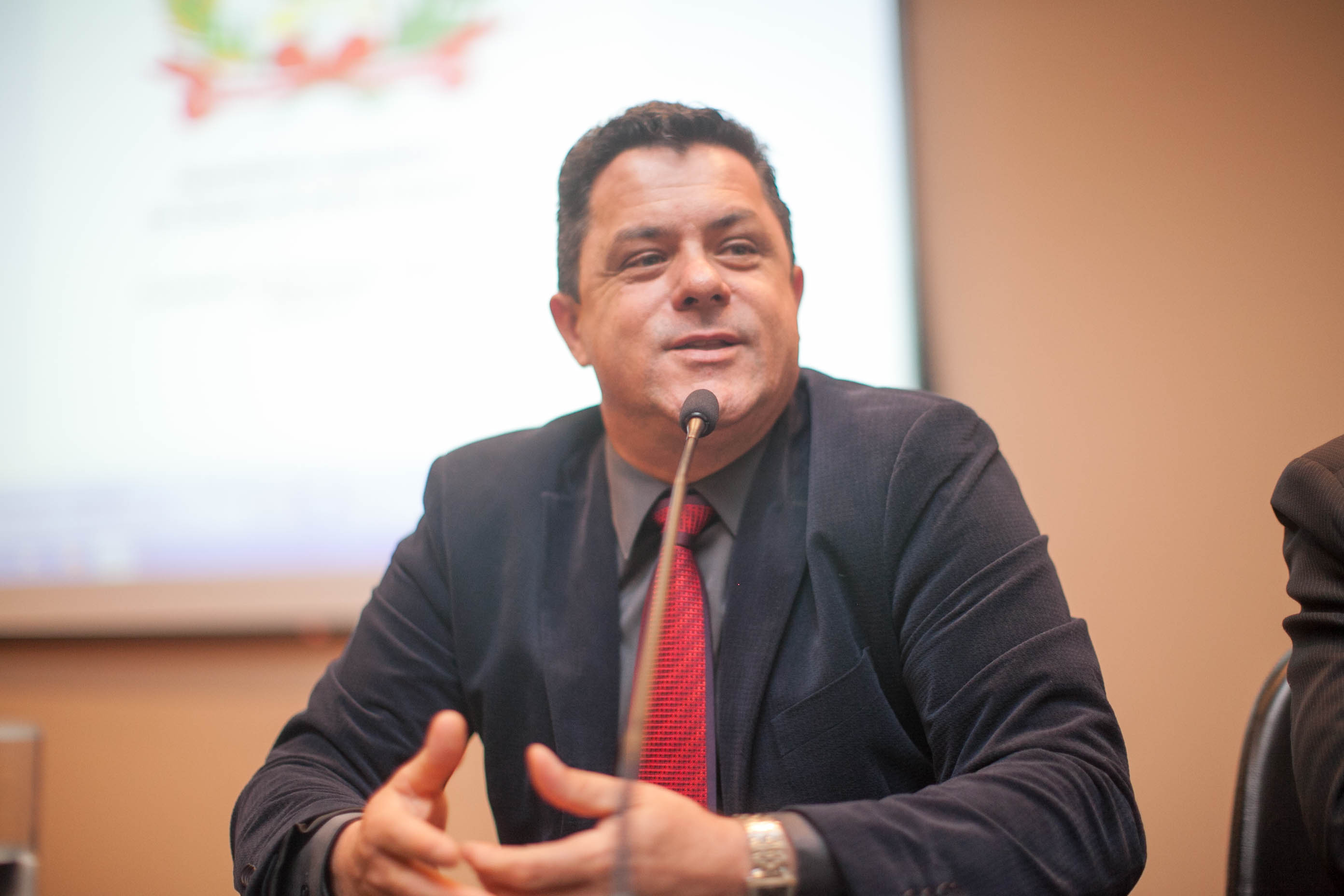 Deputado Ivan Naatz (PDT) em Audiência Pública: Situação estrutural das escolas estaduais
