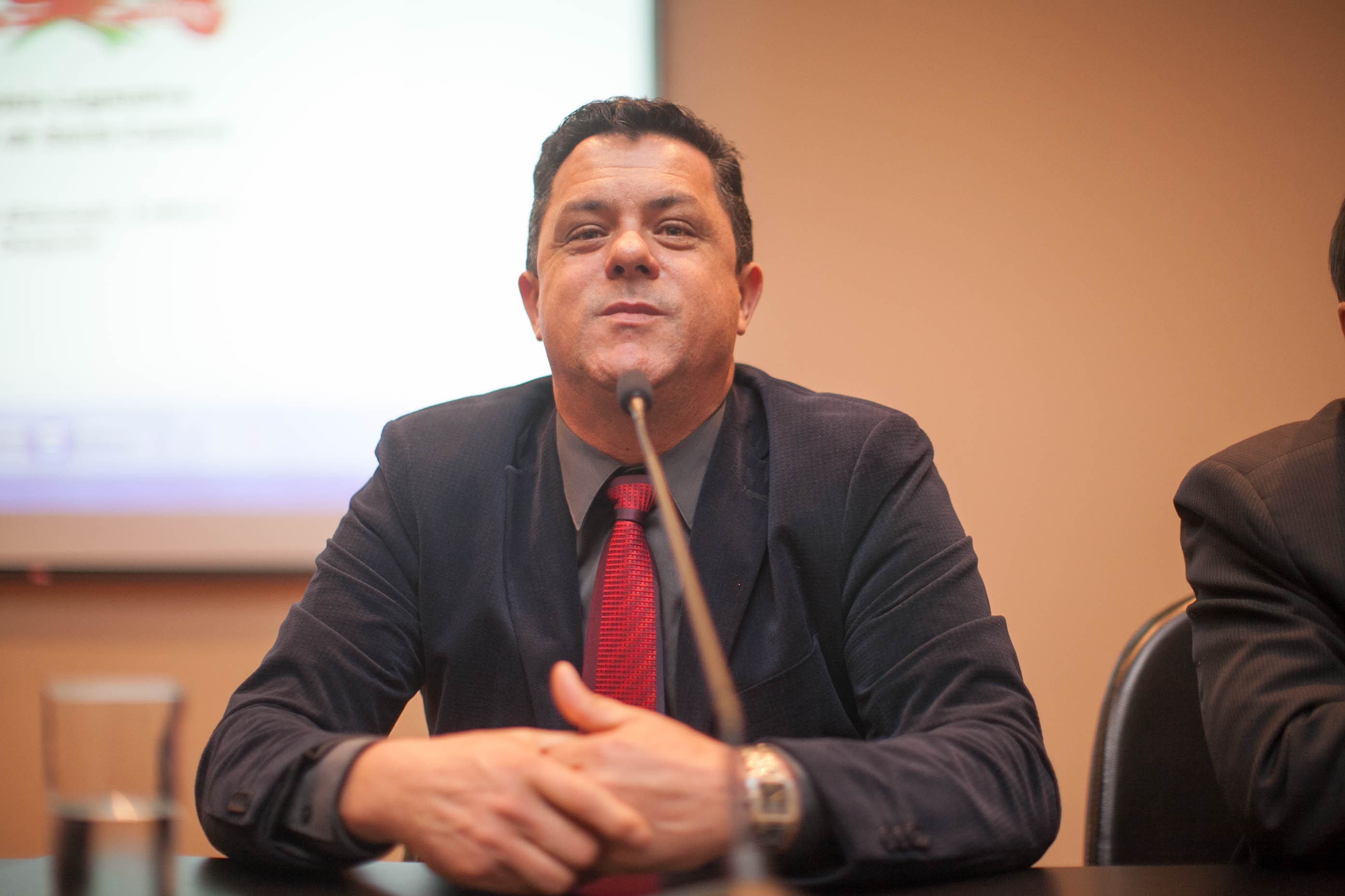 Deputado Ivan Naatz (PDT) em Audiência Pública: Situação estrutural das escolas estaduais