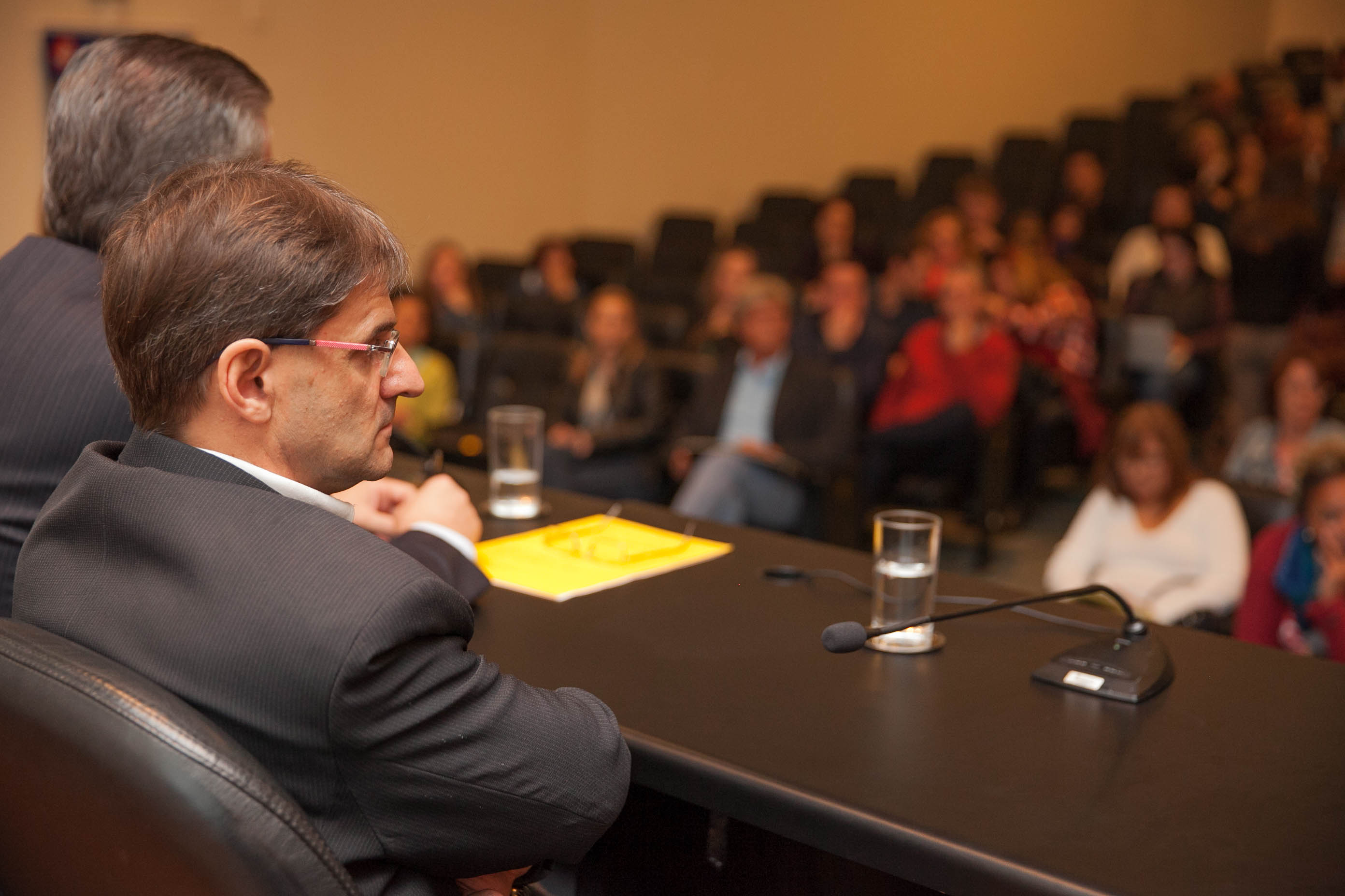 Deputado Neodi Saretta (PT)  em Audiência Pública: Situação estrutural das escolas estaduais