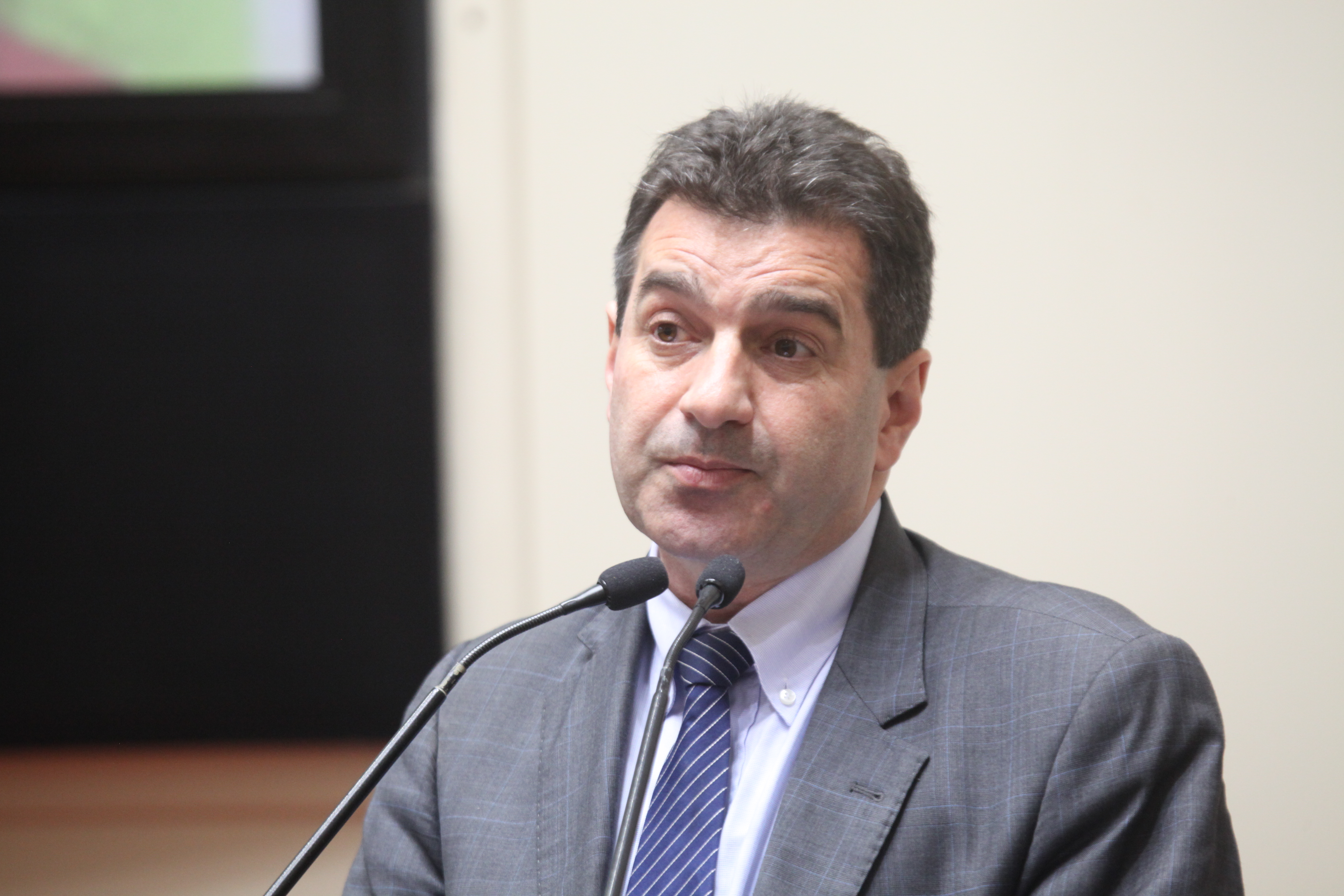 Sessão Ordinária. Deputado Valdir Cobalchini (PMDB).